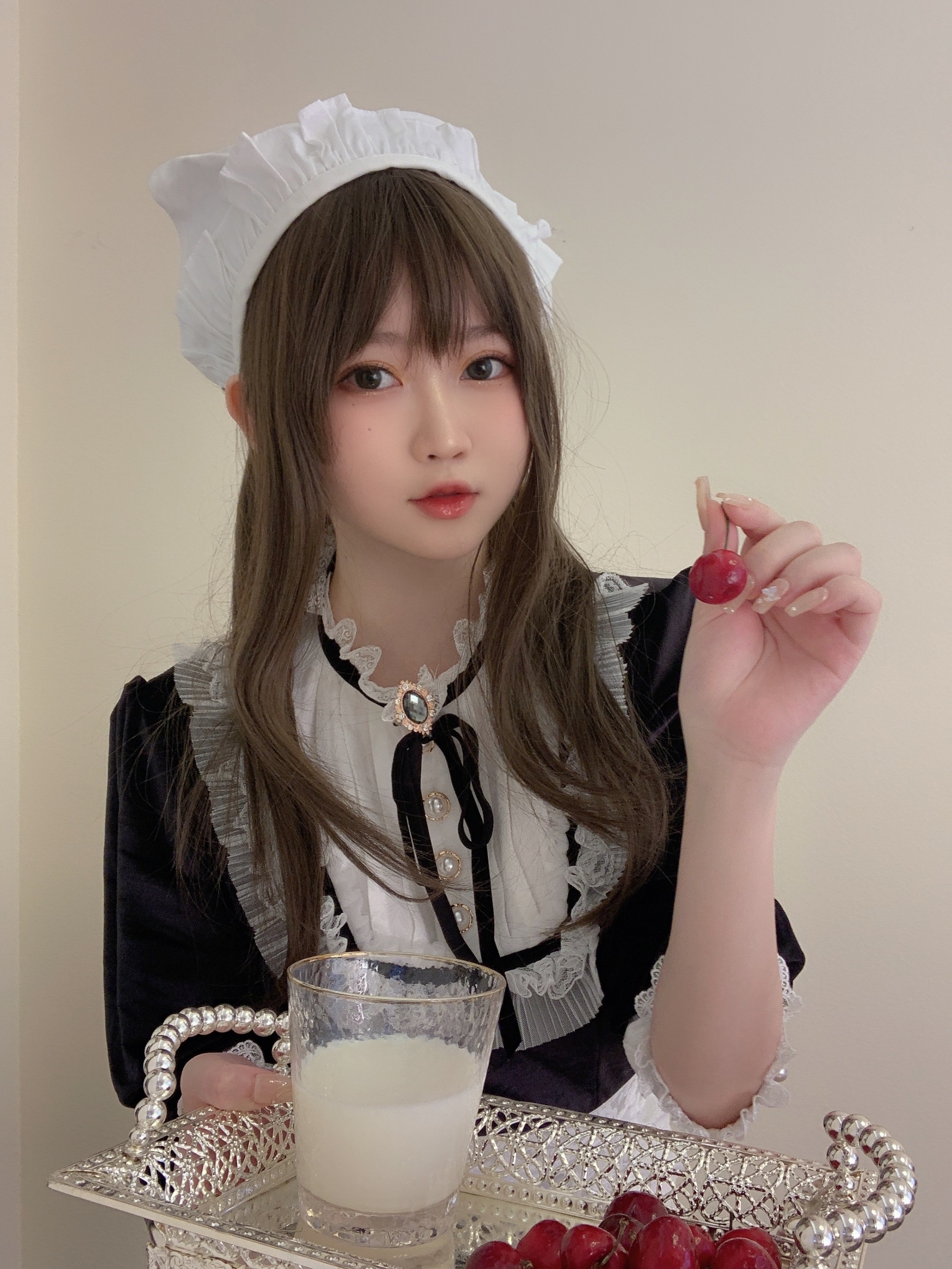是依酱呀 - NO.49 女仆馆长 [50P5V-225MB] 34