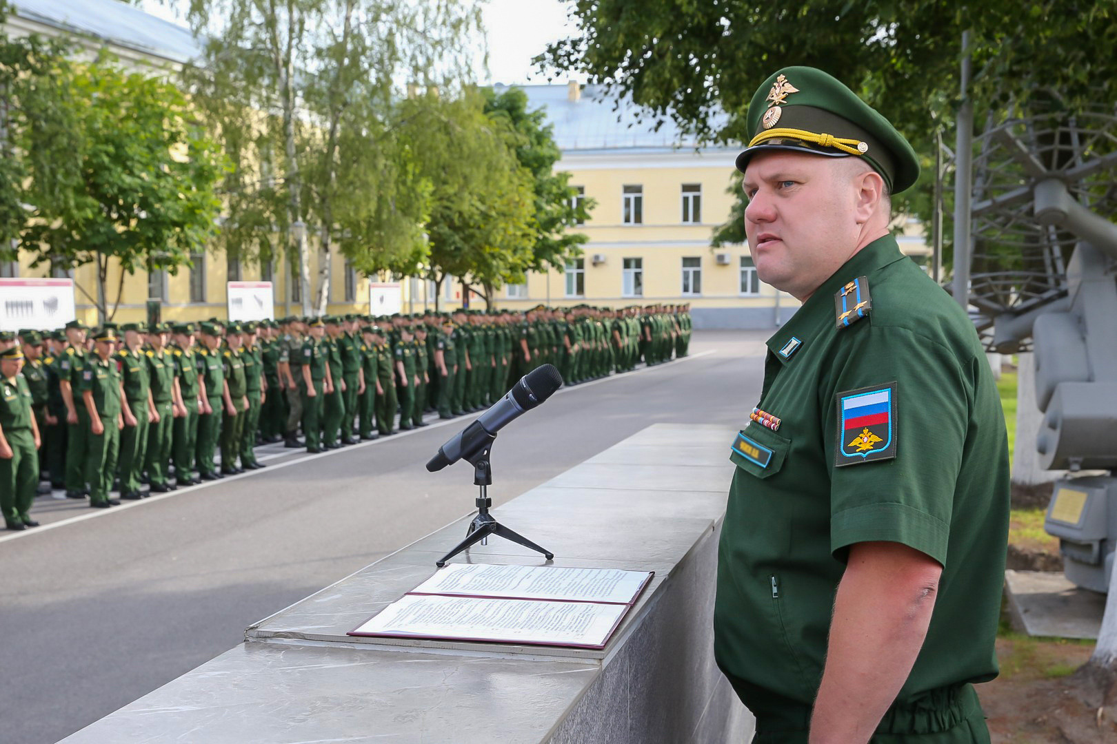 Перед строем. Военная Академия. Военная Академия имени Можайского. Военно Космическая Академия форма. Воинский коллектив.