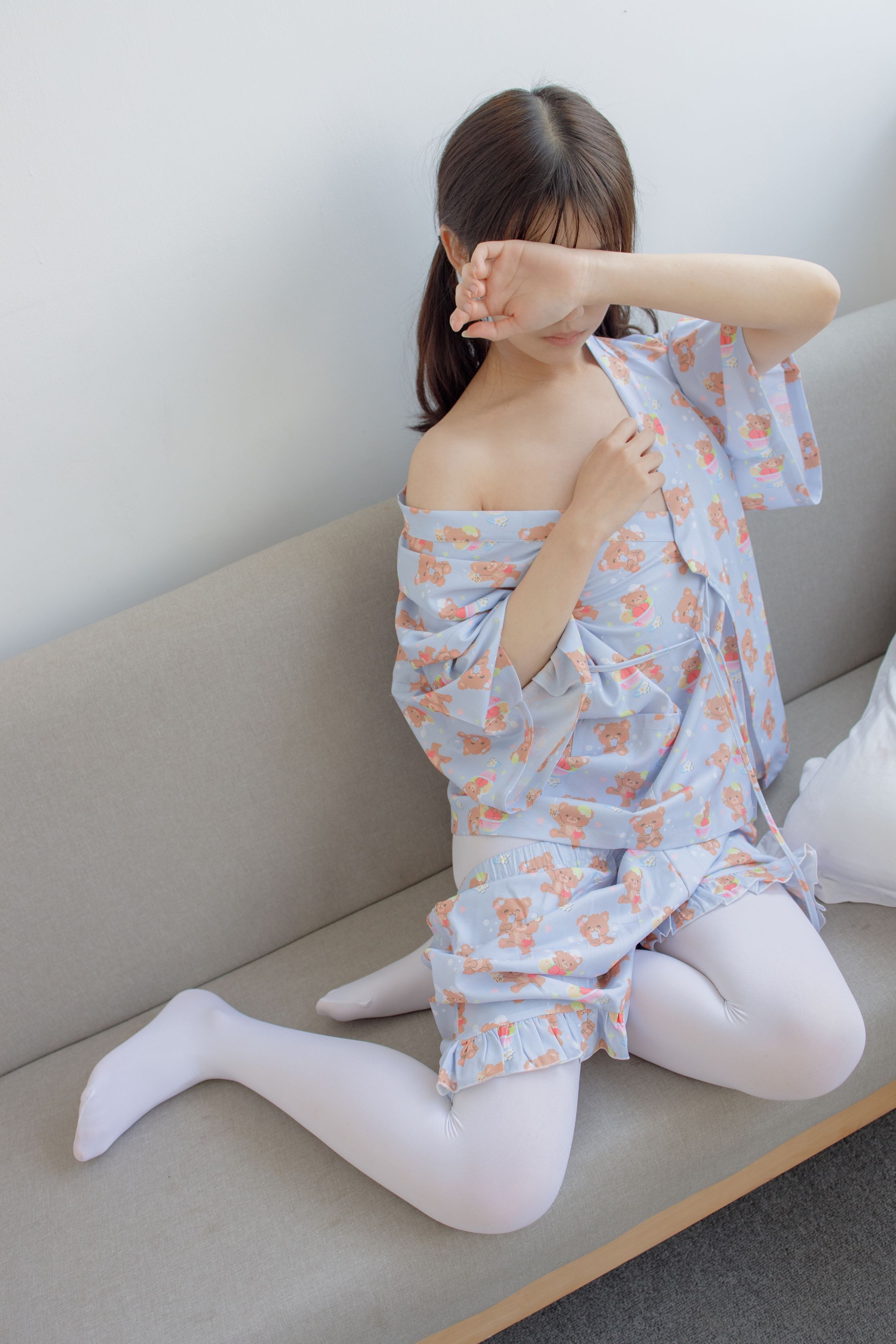 森萝财团 内部 006 沙发上诱人的白丝美少女 [113P1V3.61G] 54
