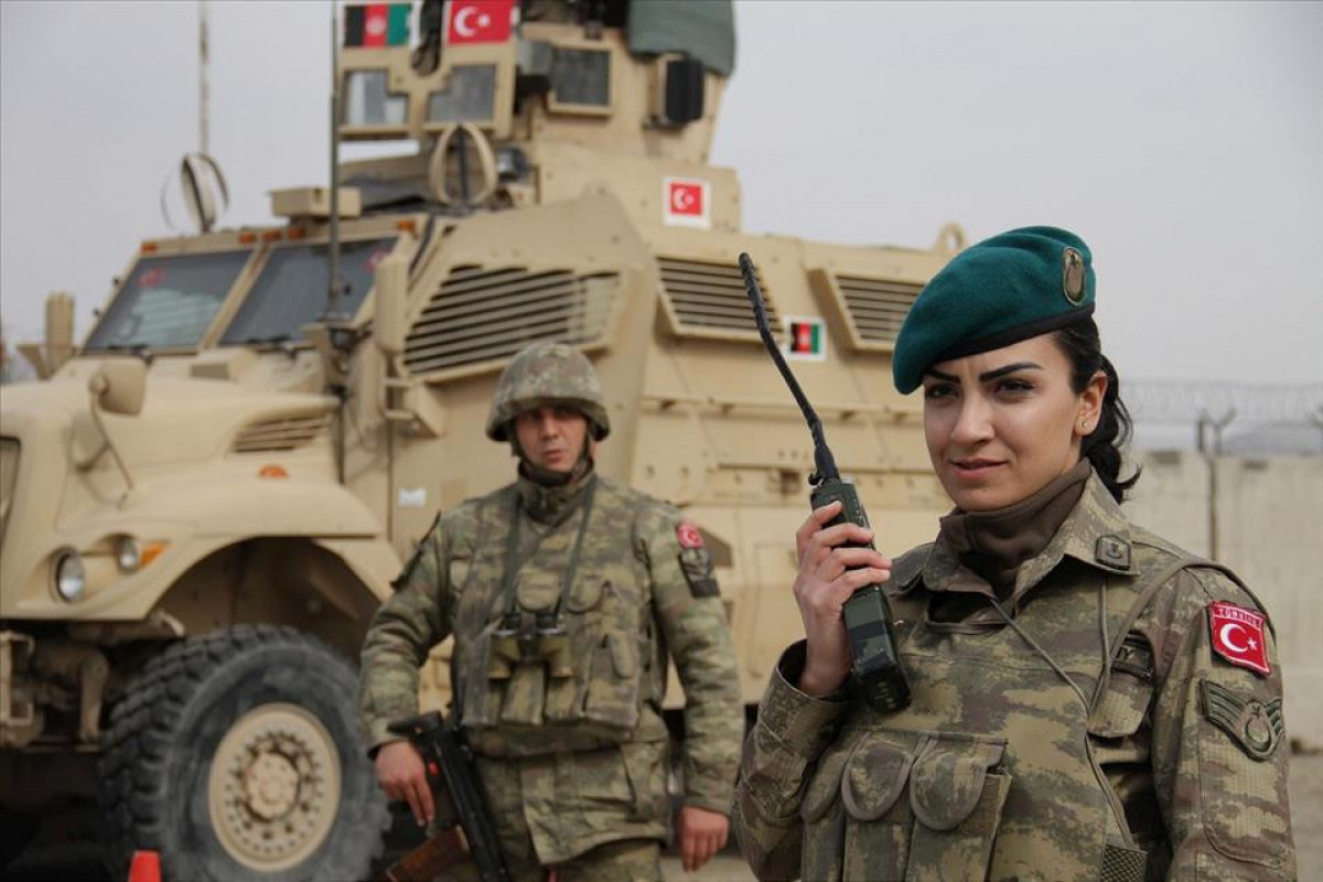 Аскер солдат Турции. Турецкая армия. Женщины в турецкой армии. Турция армия