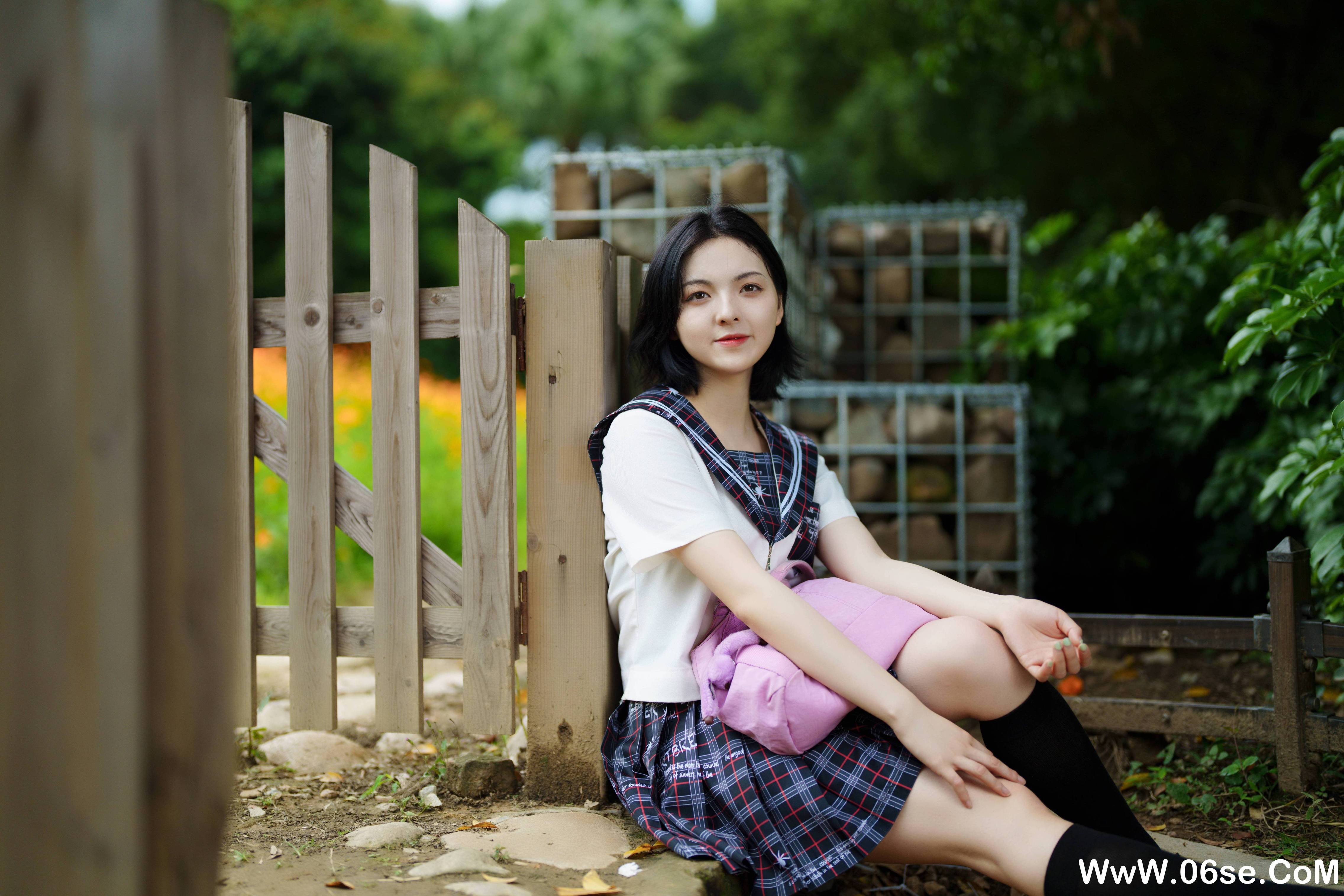 图片[16]-[YITUYU艺图语]2021.11.12 花田里的JK少女 dudu[50+1P／0.98GB]-六色网