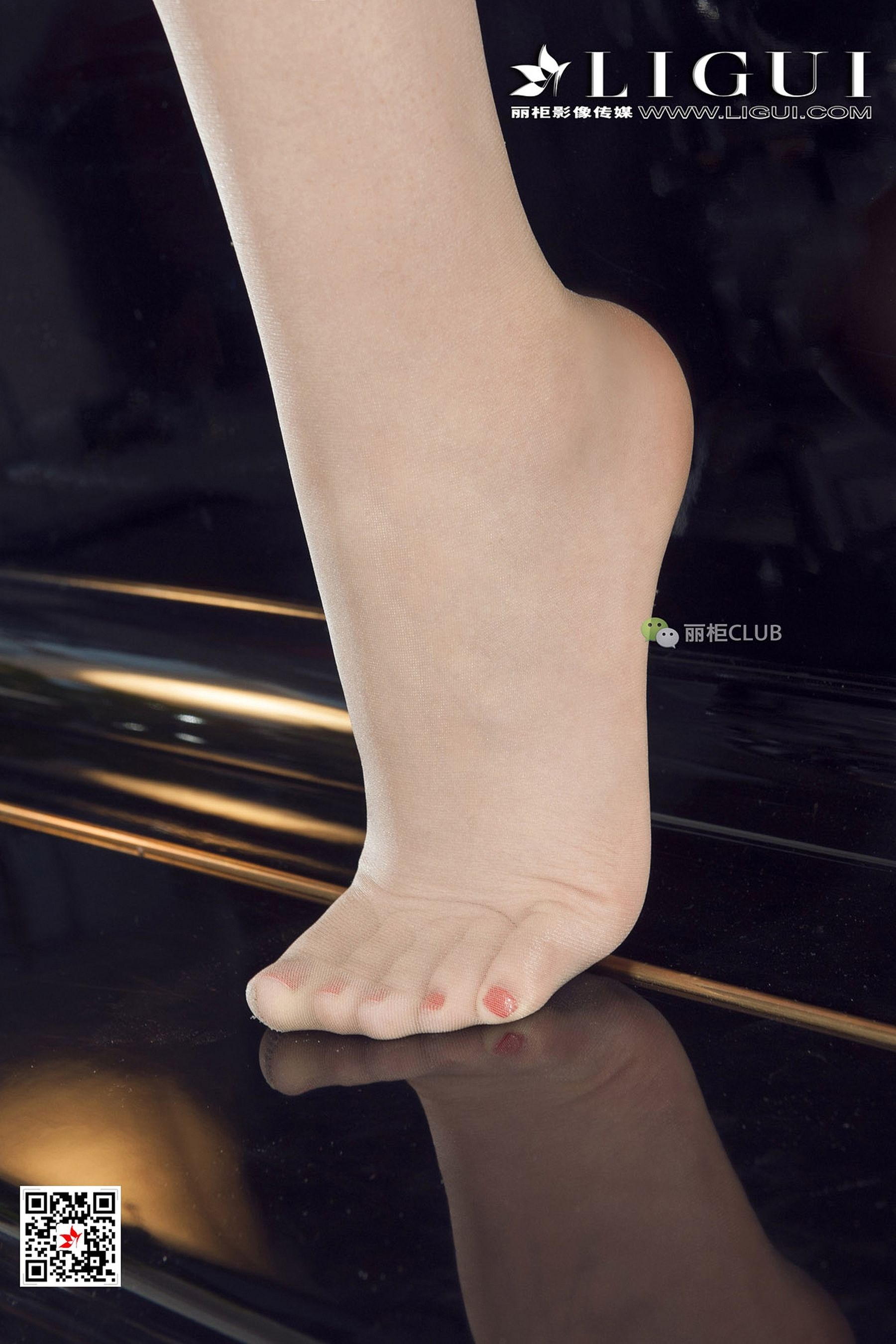 Model_刘镗《办公室肉丝袜美腿丝足》_[丽柜Ligui]-写真图集共77P 6