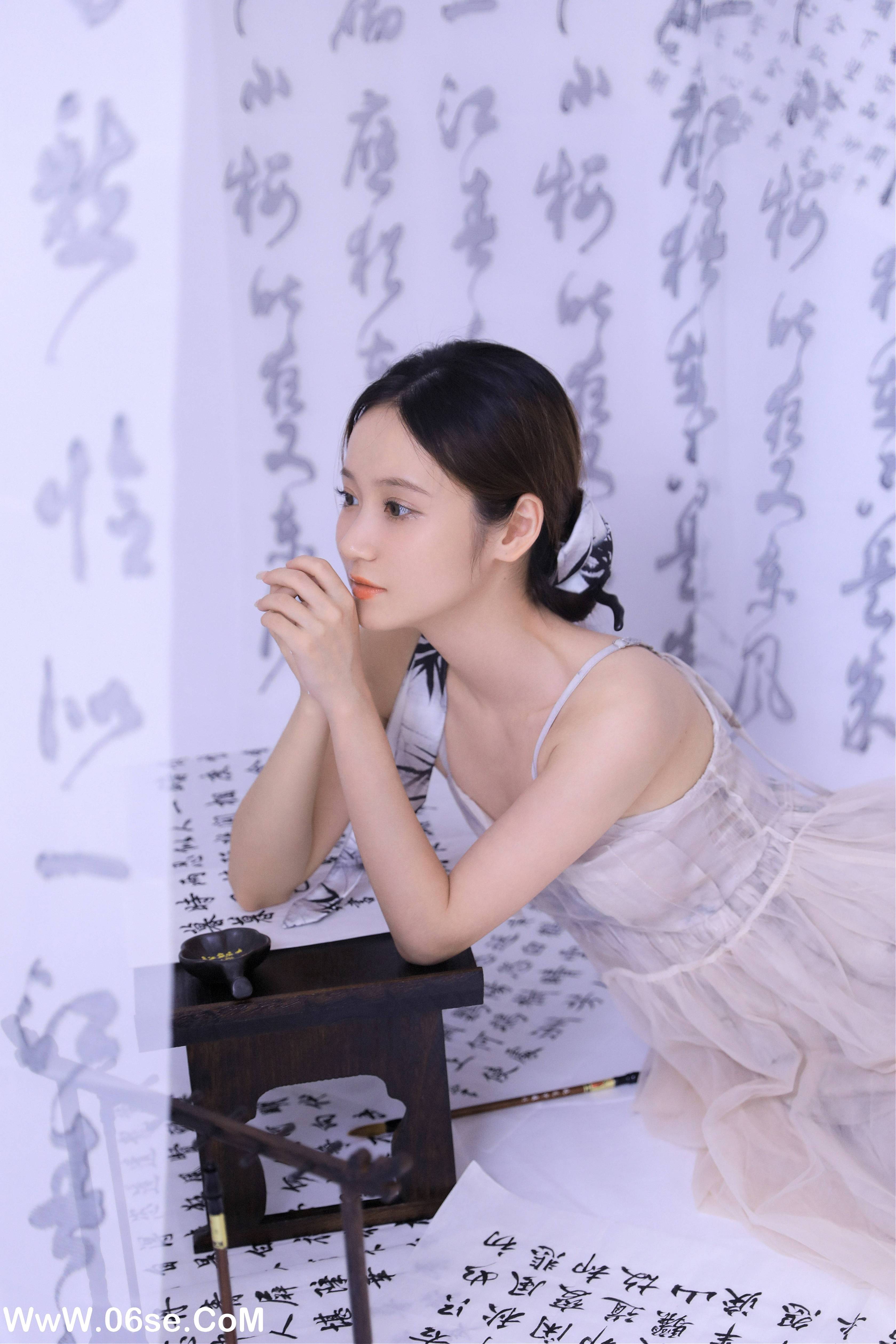 图片[13]-[YITUYU艺图语]2022.11.12 坐看闲庭听书语 不爱奶糖[25+1P／222MB]-六色网