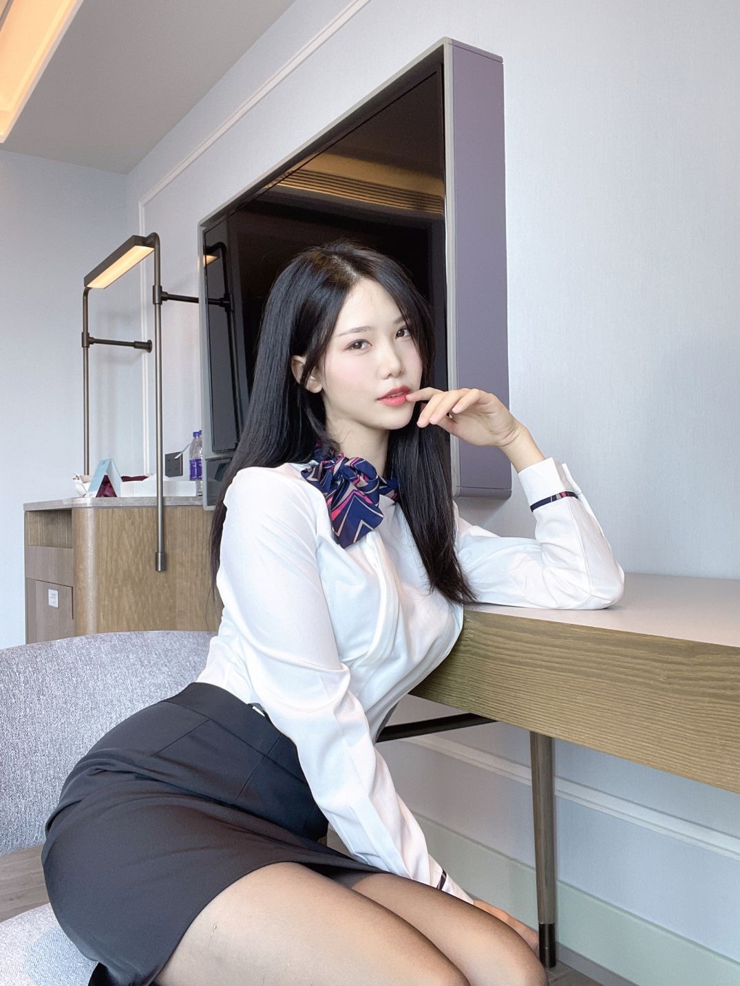 抖娘利世 - 绳缚空姐 [40P1V382MB] 38