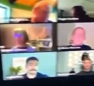 Una reunión mientras conduce