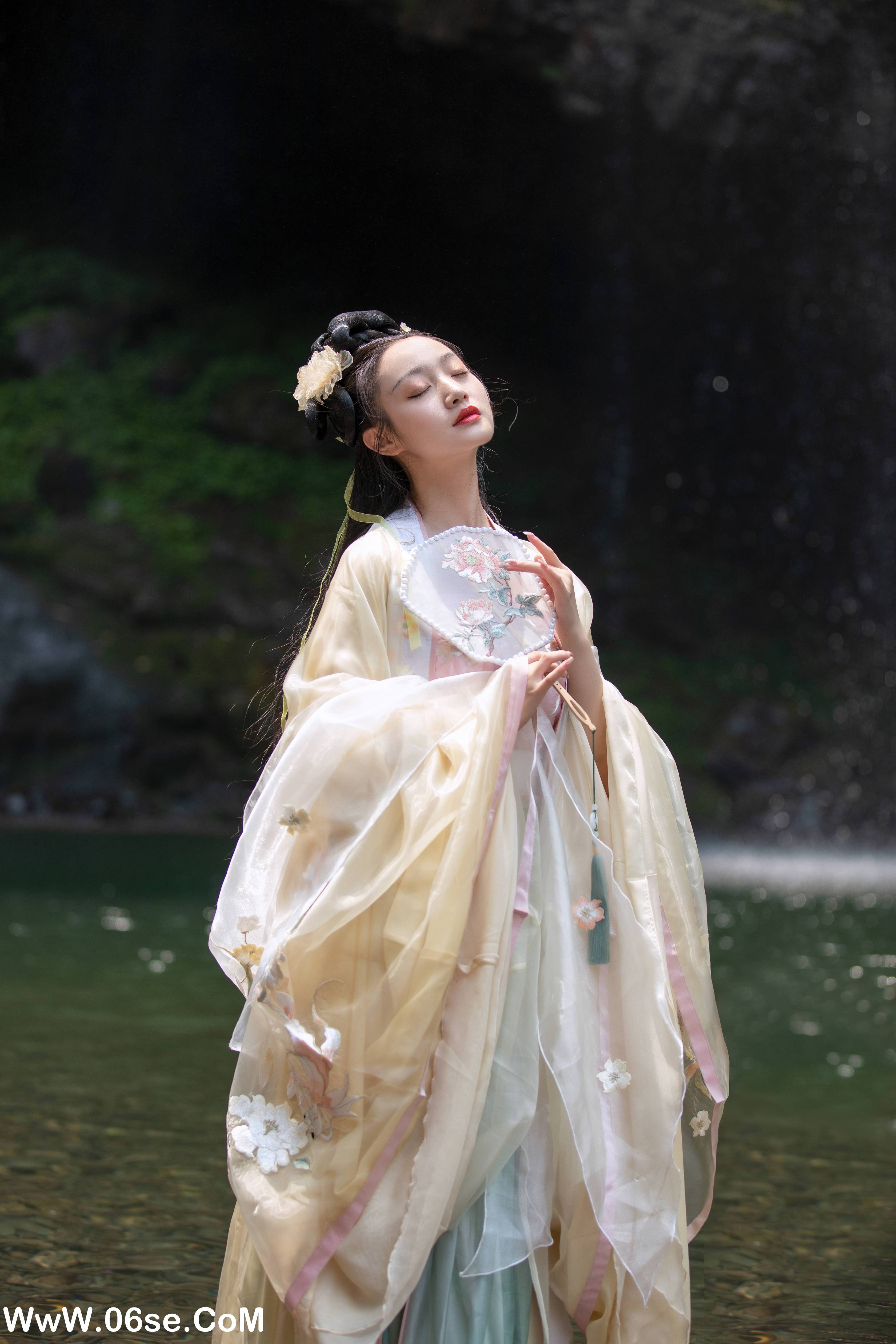 图片[19]-[YITUYU艺图语]2022.09.24 天河 凌子兮[23+1P／419MB]-六色网