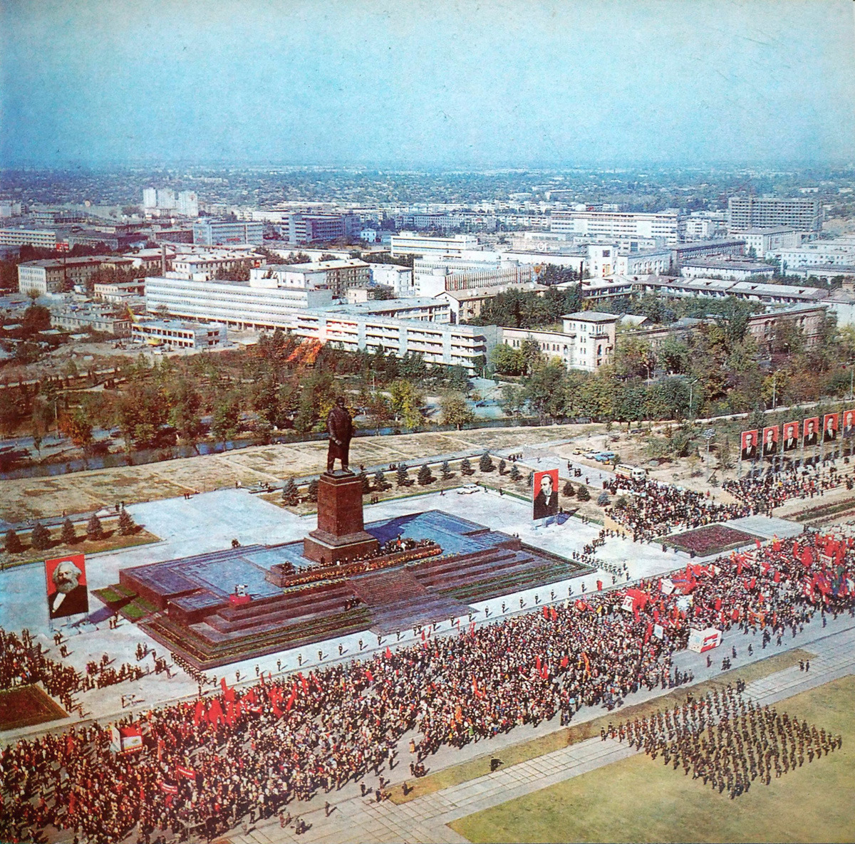 Площадь х. Площадь Ленина в Ташкенте в 70-80. Ташкент СССР площадь Ленина. Памятник Ленину в Ташкенте. Ташкент 1980 годы.