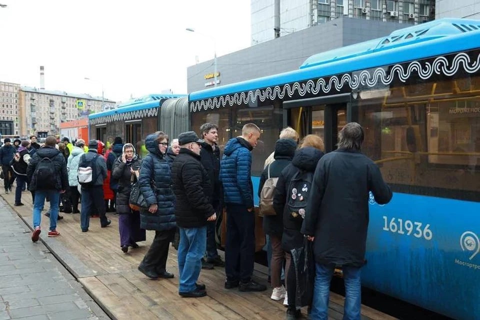 Закрытие метро. Метро Москвы. С днем метрополитена. Закрытие участка метро на зеленой ветке. Реконструкция метро.