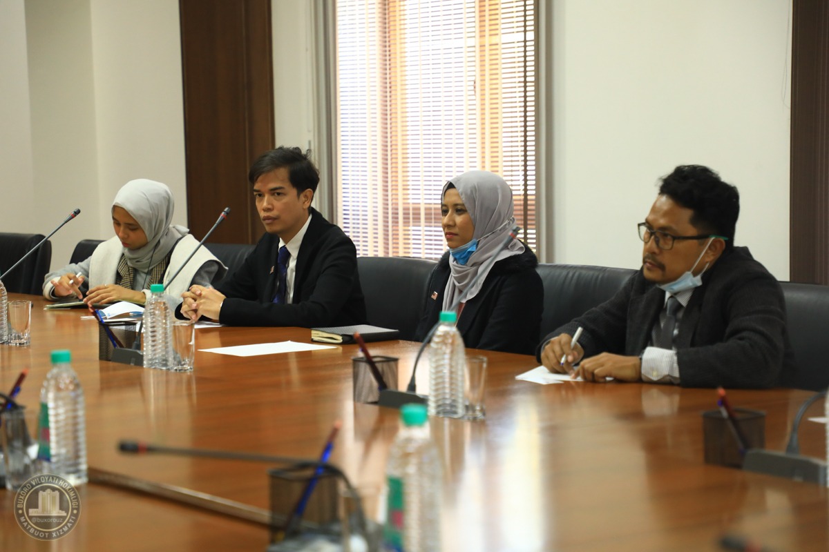 Бухорода электромобиль сотиш шахобчаси очилади