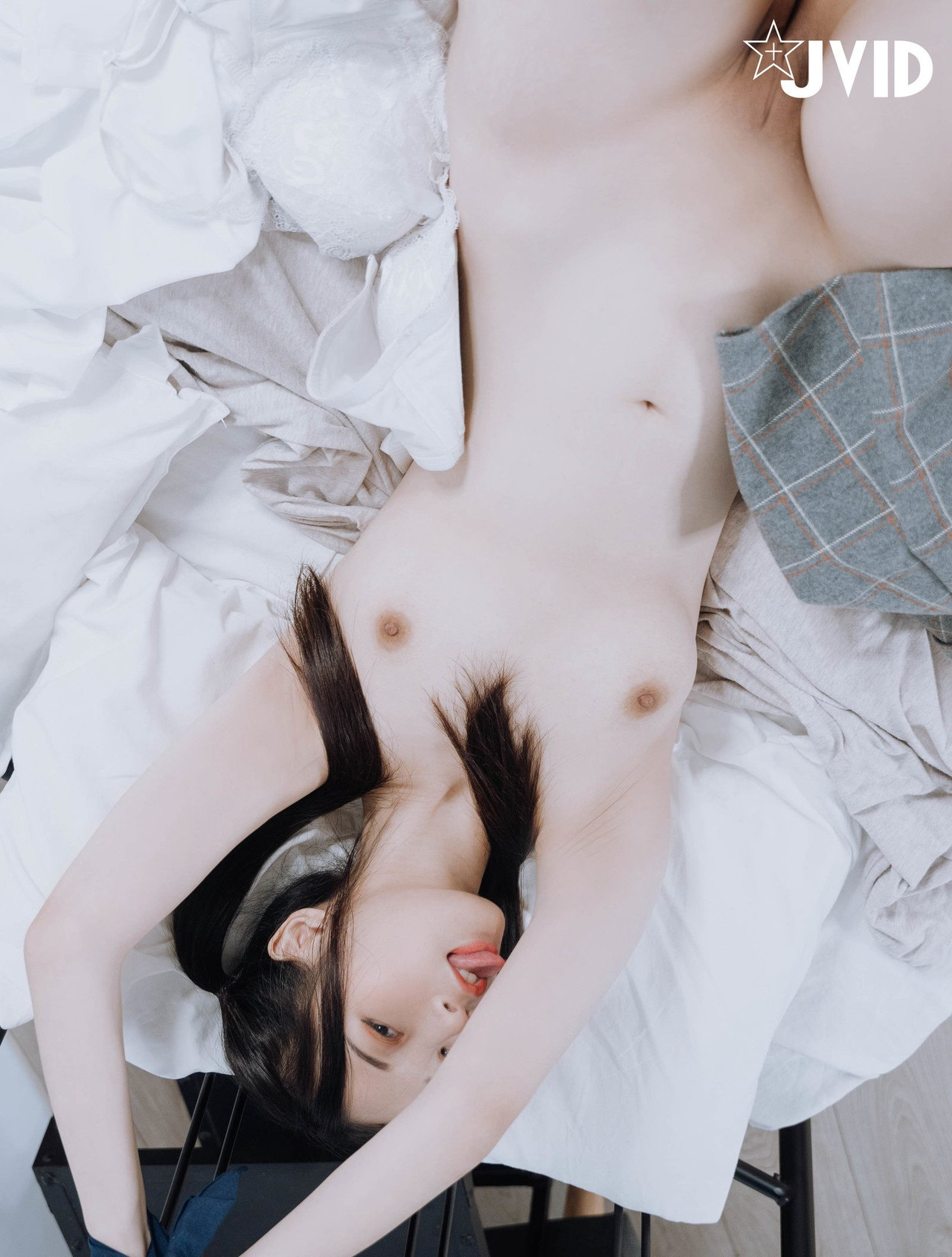 JVID精品 婕咪 雙馬尾女孩想在學長的胯下依偎，四点全露 No.02 38