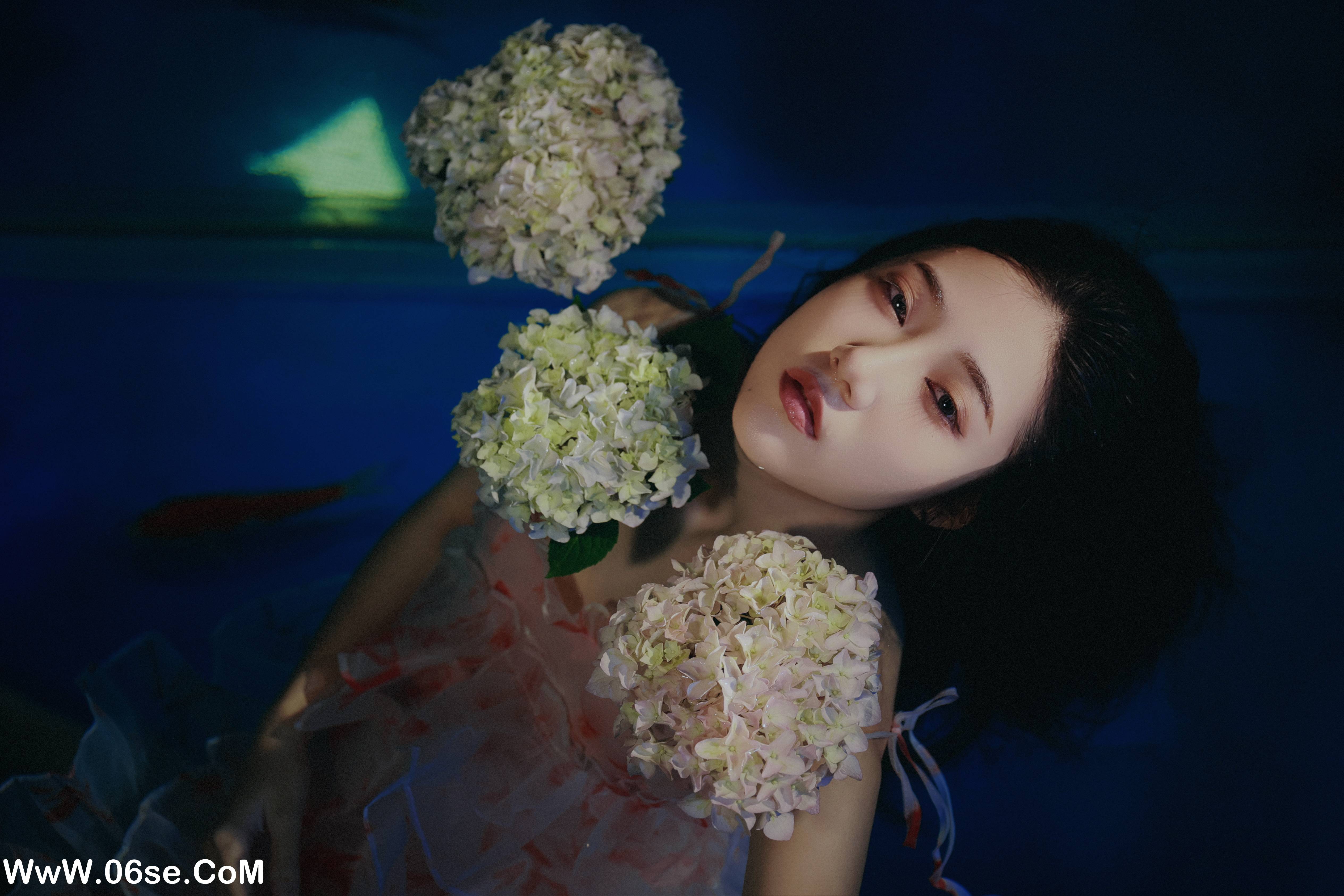 图片[21]-[YITUYU艺图语]2022.08.27 有人喜欢蓝 阿万[44+1P／644MB]-六色网