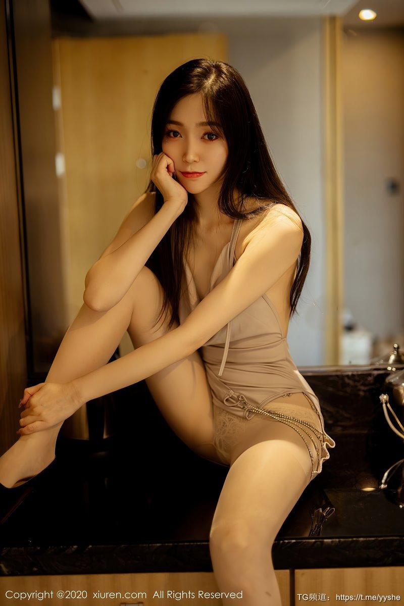 [秀人网]No.2764 九千柒柒[51P] 33