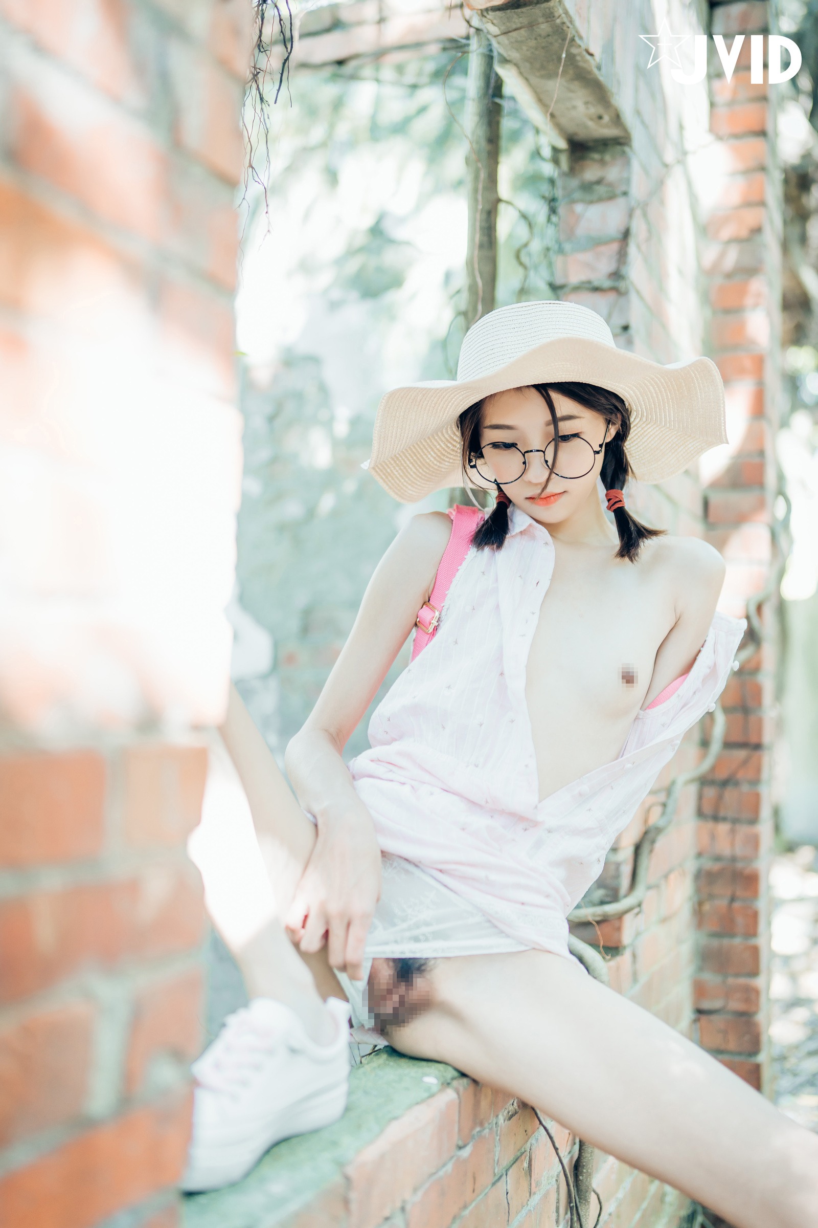 JVID -抓精虫的小女孩-妍妍 35