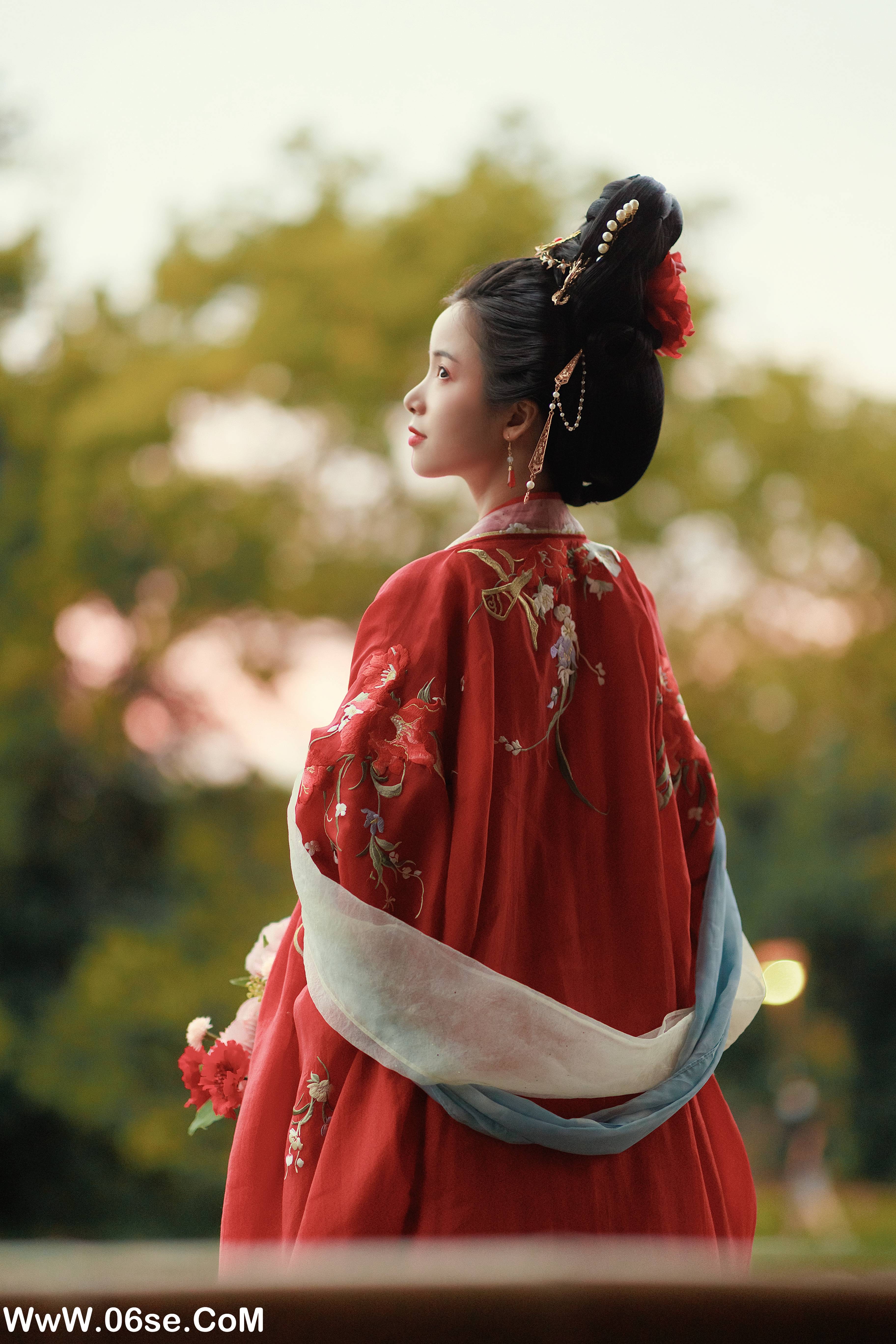 图片[30]-[YITUYU艺图语]2022.12.27 江南初秋 一只阿梦崽[38+1P／485MB]-六色网