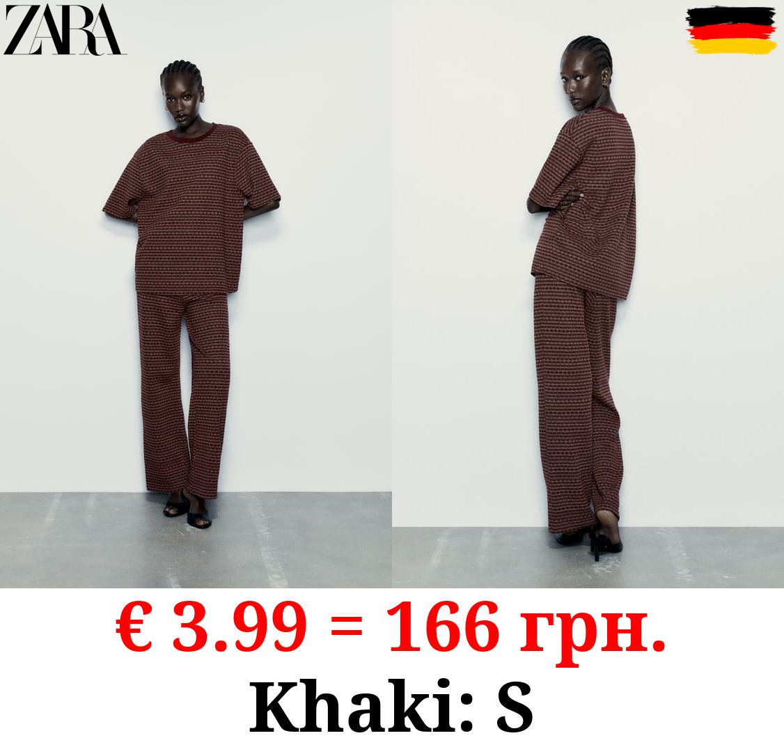 TEXTURED JACQUARD TOP