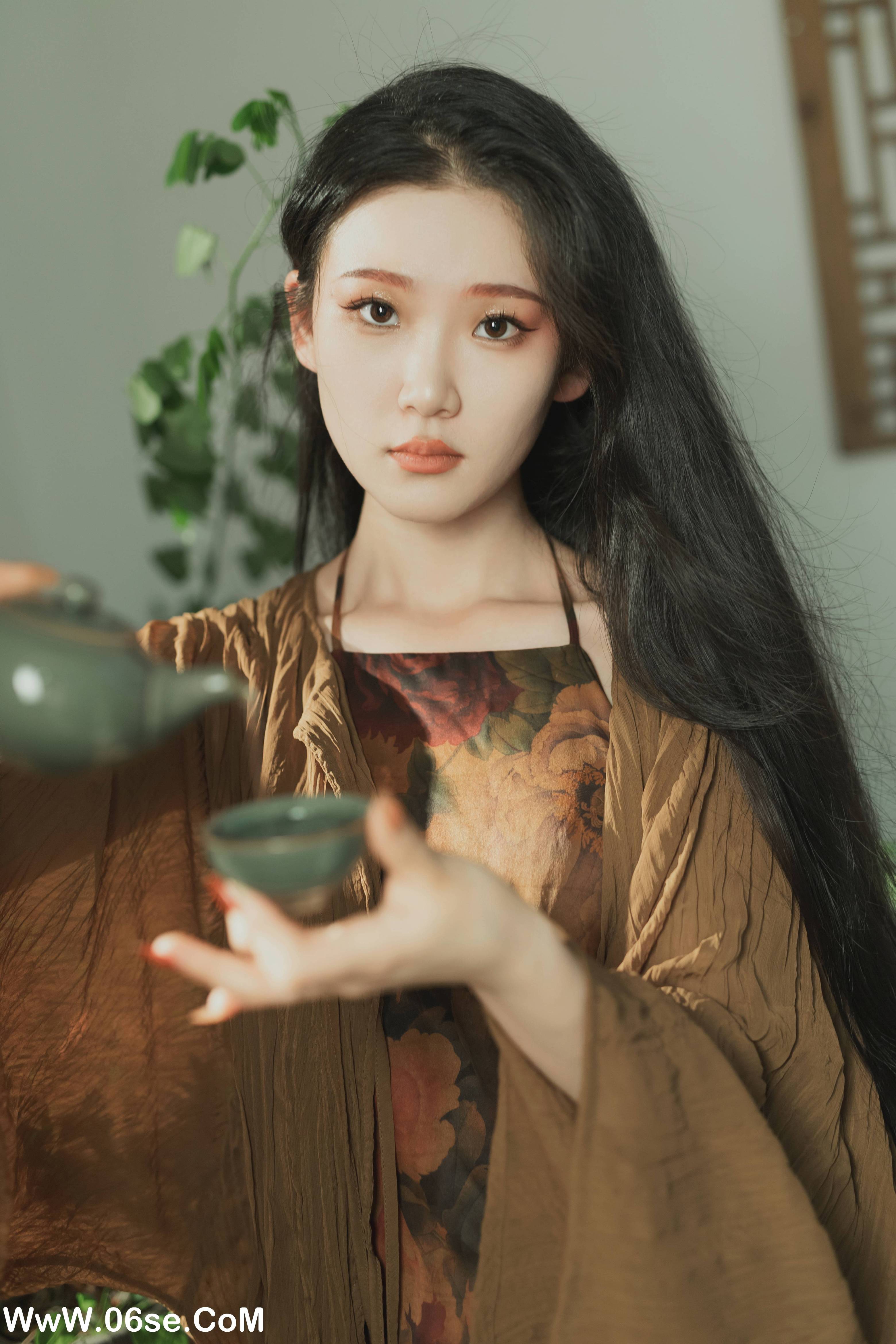 图片[15]-[YITUYU艺图语]2022.09.03 素衣 相望回首喵喵喵[34+1P／379MB]-六色网
