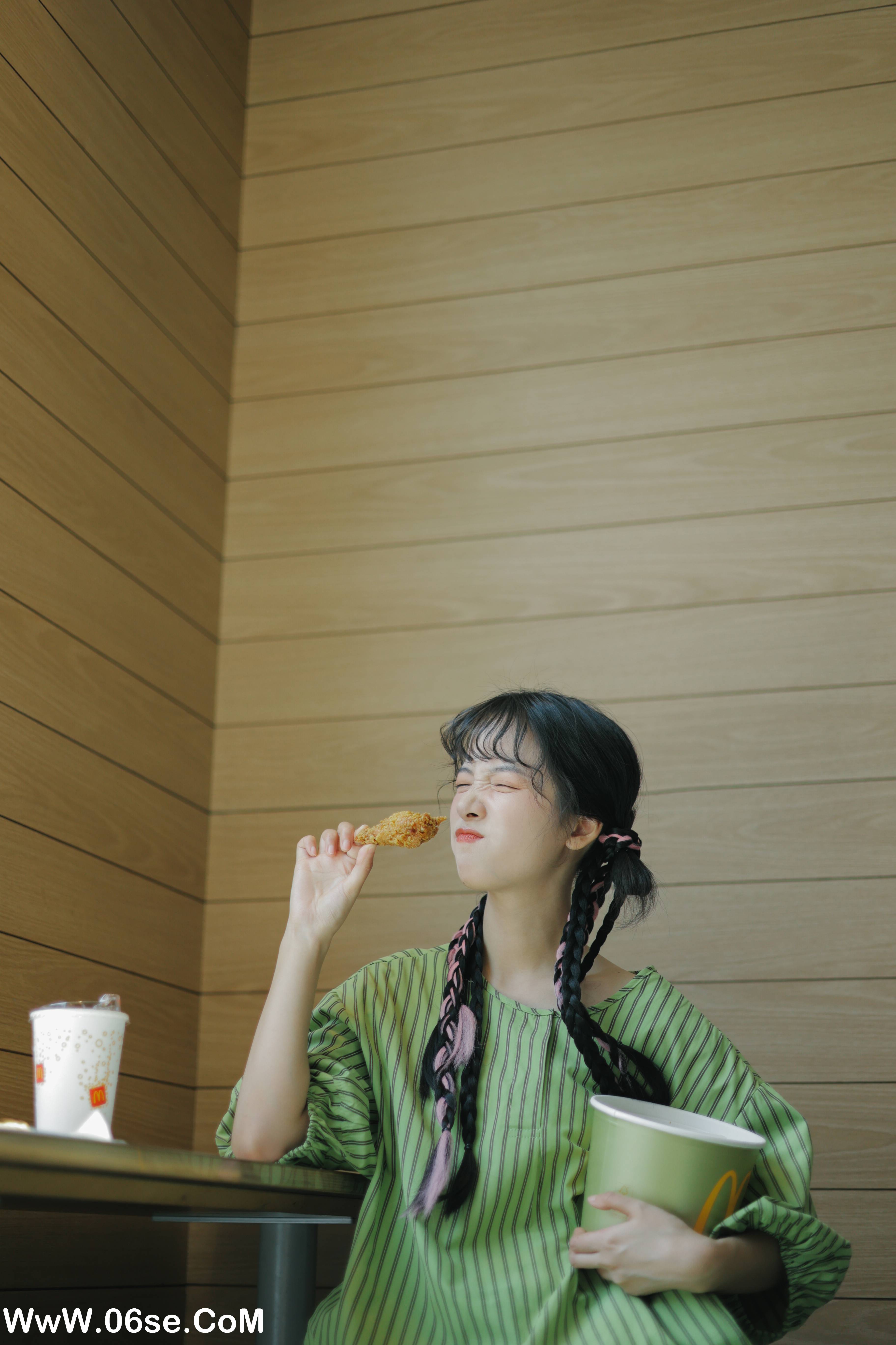 图片[42]-[YITUYU艺图语]2022.08.02 夏日女友 一只阿梦崽[41+1P／308MB]-六色网