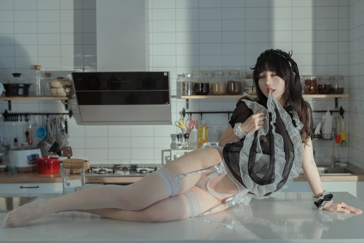 [Cos]云溪溪 - 奶桃 女仆 [40P+8V] 8