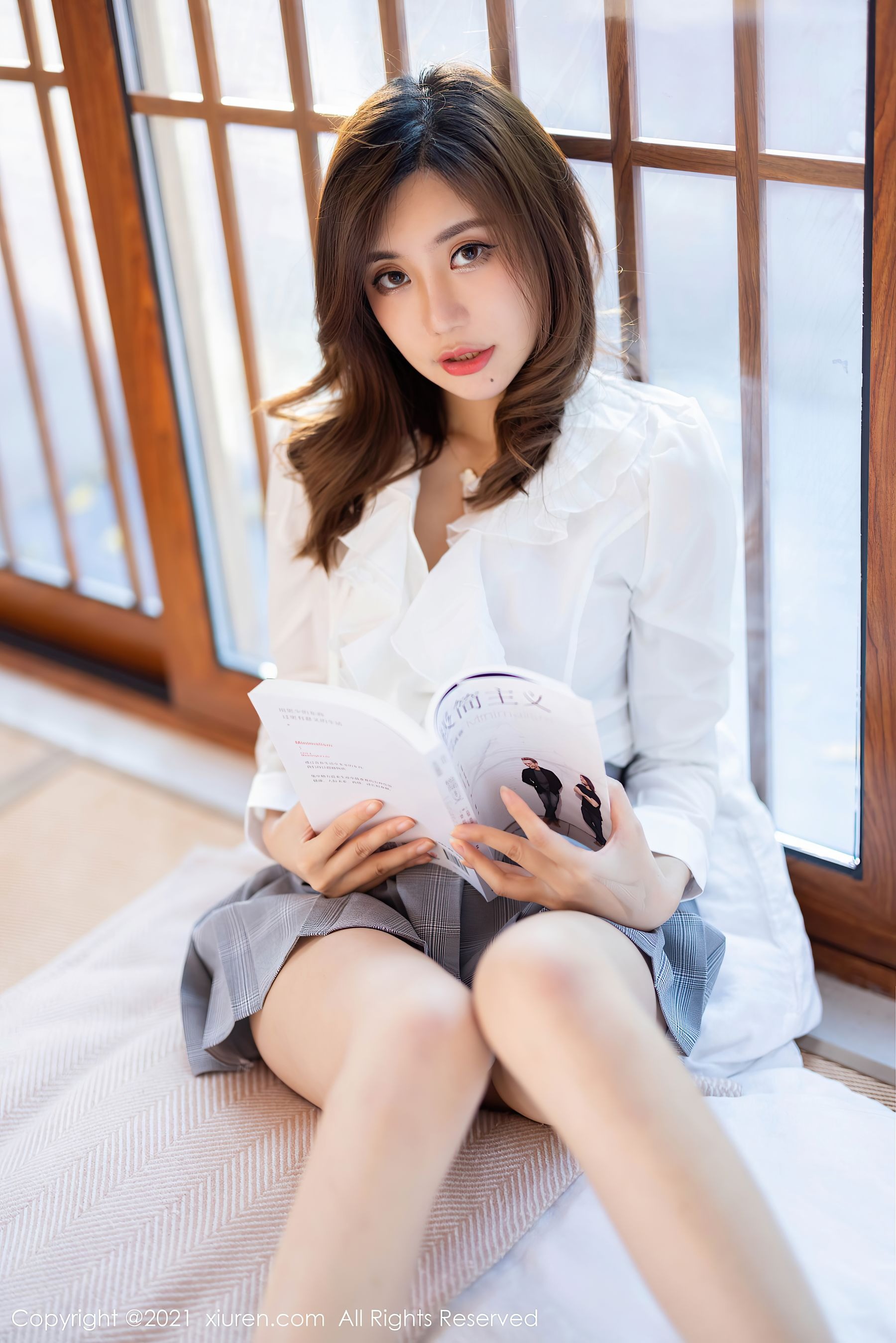[秀人XiuRen]_No.4192_绮里嘉ula-写真图集共44P 2