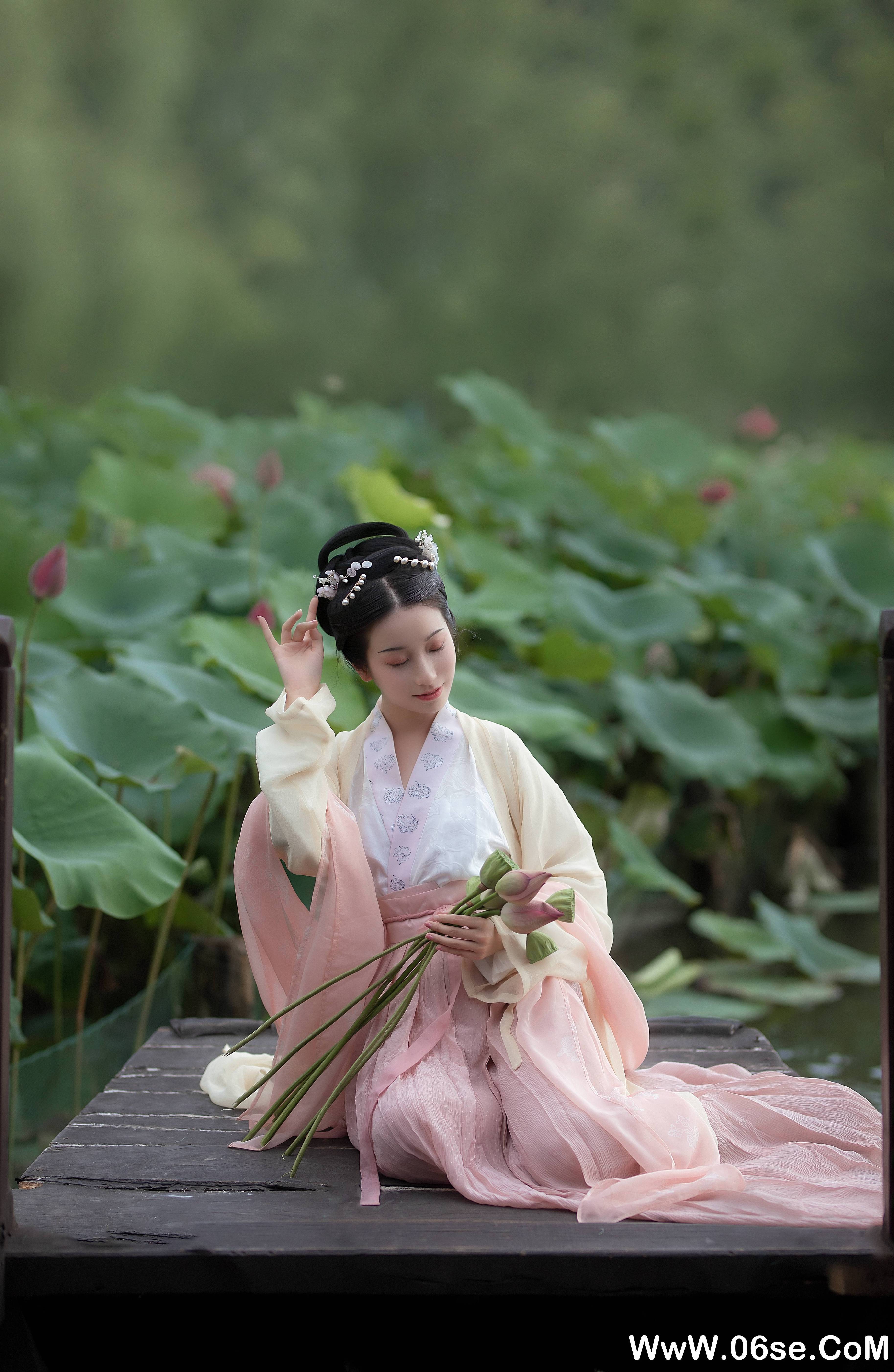 图片[4]-[YITUYU艺图语]2021.12.31 采荷 小清菡[19+1P／457MB]-六色网