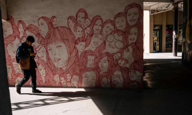 نقاشی روی دیوار خیابان به انگلیسی