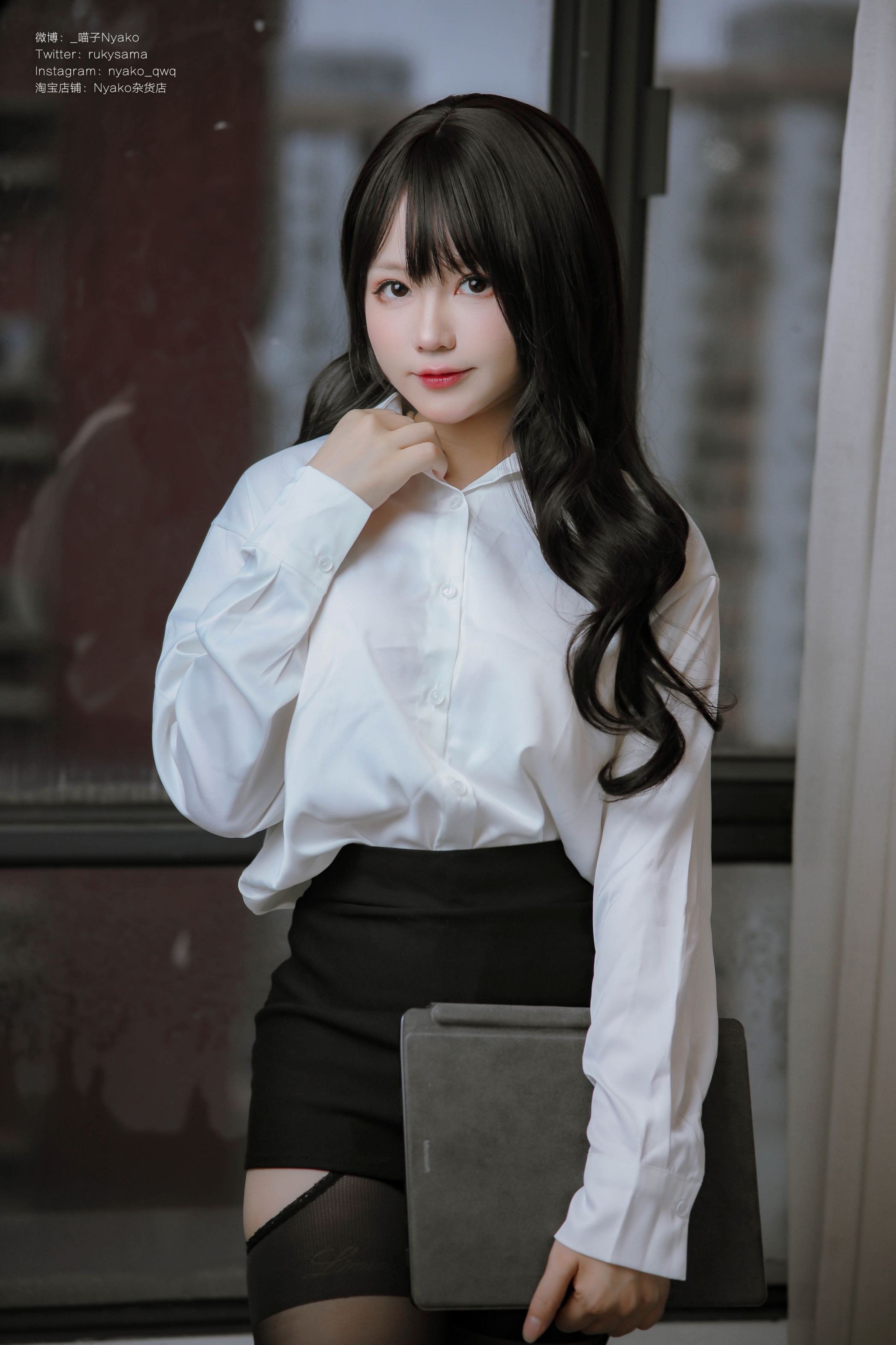 【Nyako喵子】VOL.32《隣のやばいお姉さん》-OL[78p1v-715M] 2