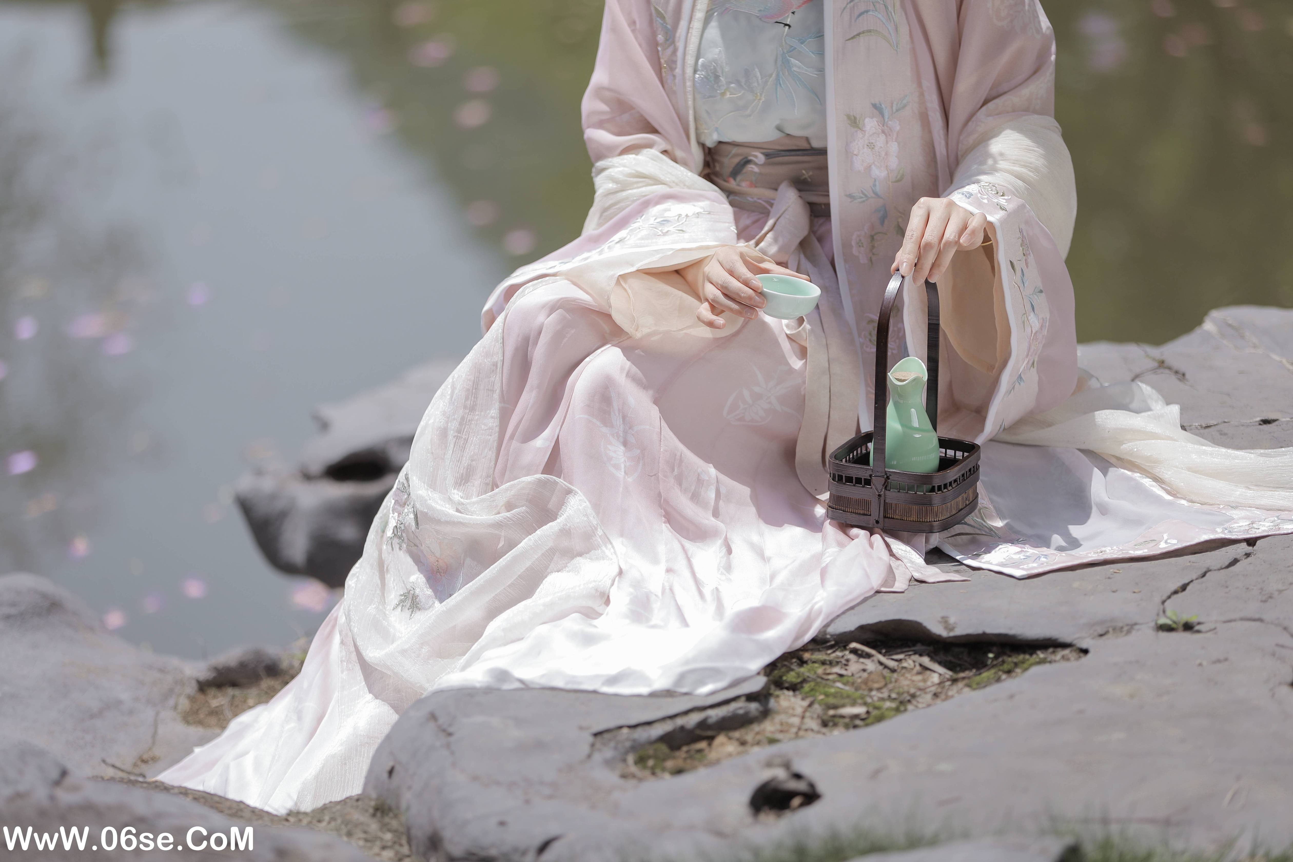 图片[10]-[YITUYU艺图语]2022.06.03 落花风 酸辣湯兒[27P-376.03MB]-六色网