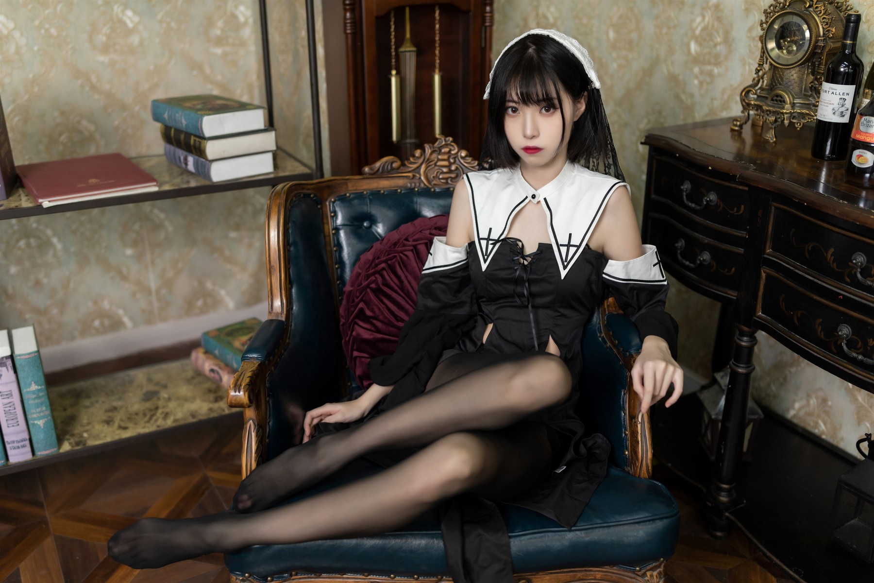 Cosplay 许岚 叁月life 暗黑修女 24
