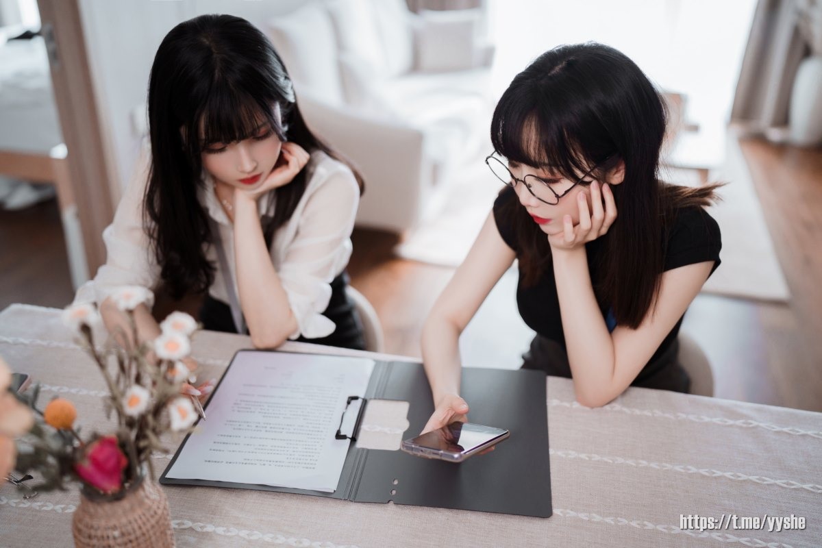 rioko凉凉子 &面饼仙儿 - OL 百合篇 [41P] 2