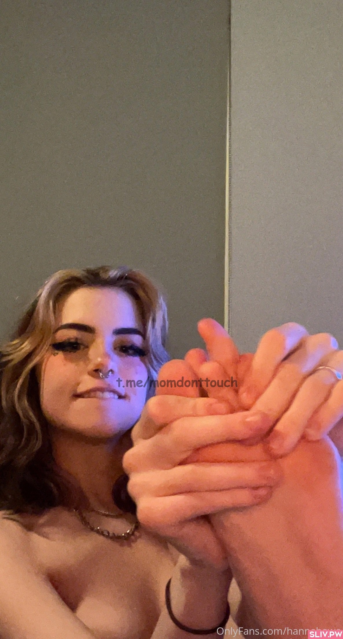 Hannahowo's stocking-clad leg is poised to tease