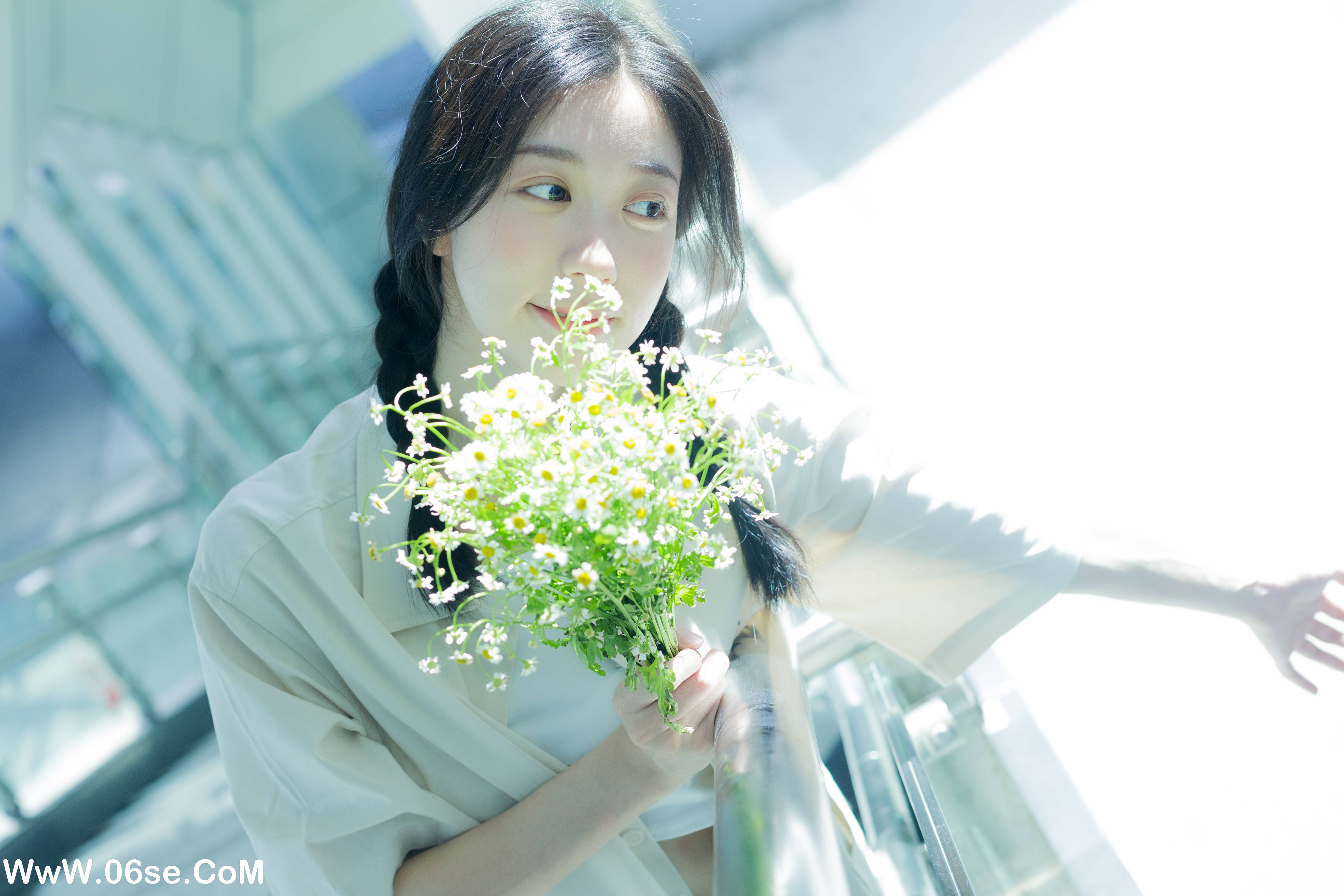 图片[34]-[YITUYU艺图语]2022.08.22 地铁奇遇记 饲猫少女-[38+1P／340MB]-六色网