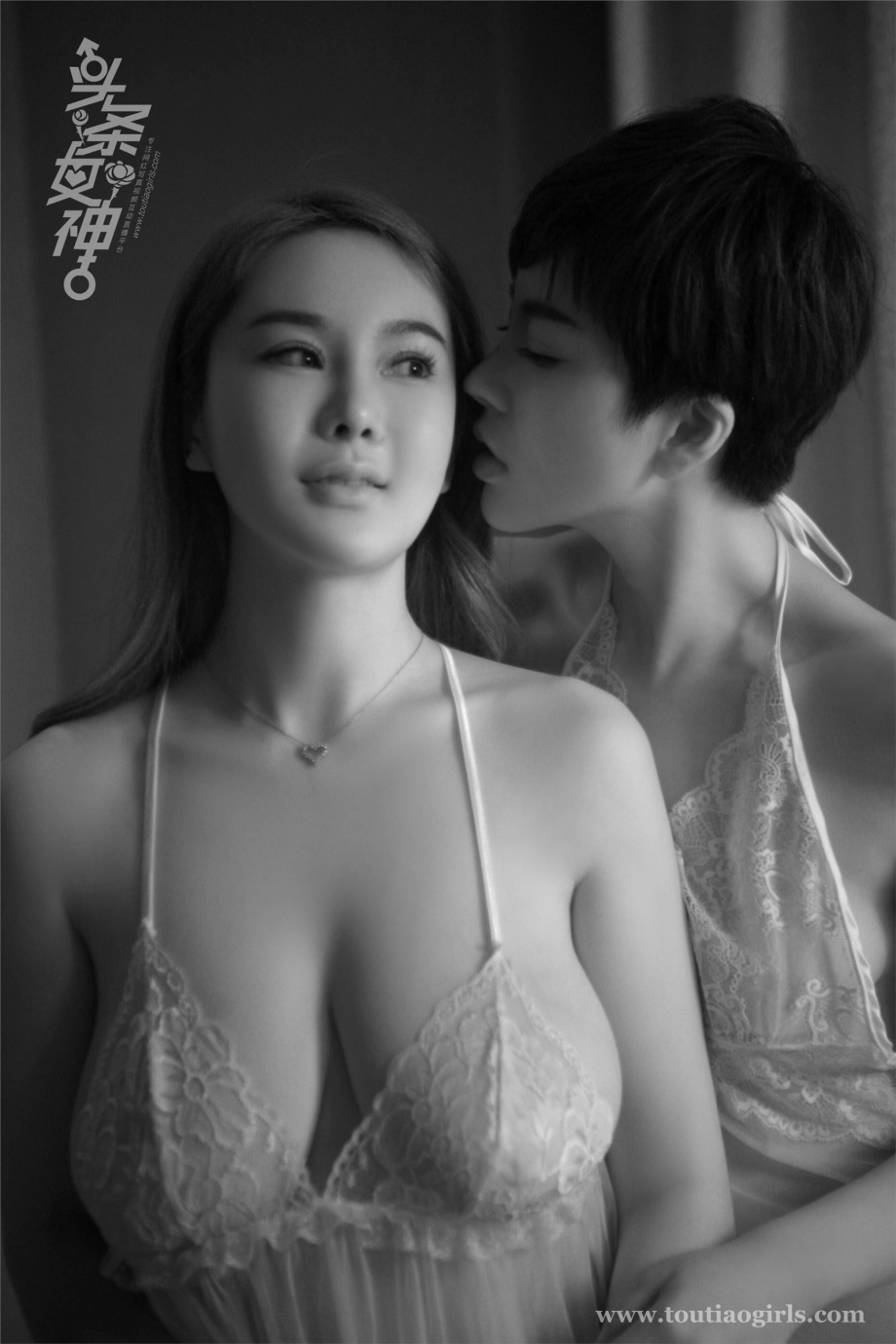 [Image: 7094cda3f689f887617e4.jpg]