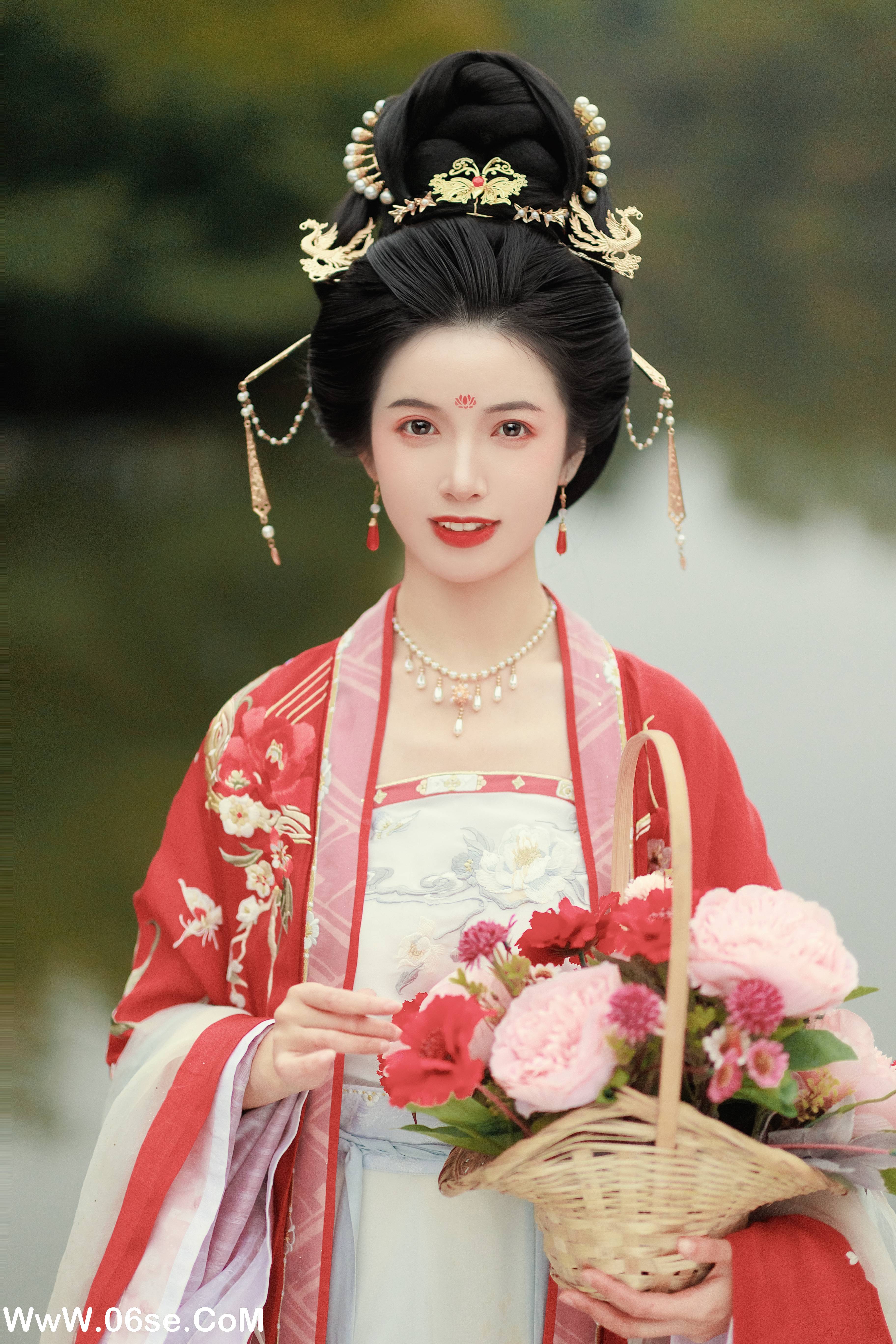图片[32]-[YITUYU艺图语]2022.12.27 江南初秋 一只阿梦崽[38+1P／485MB]-六色网