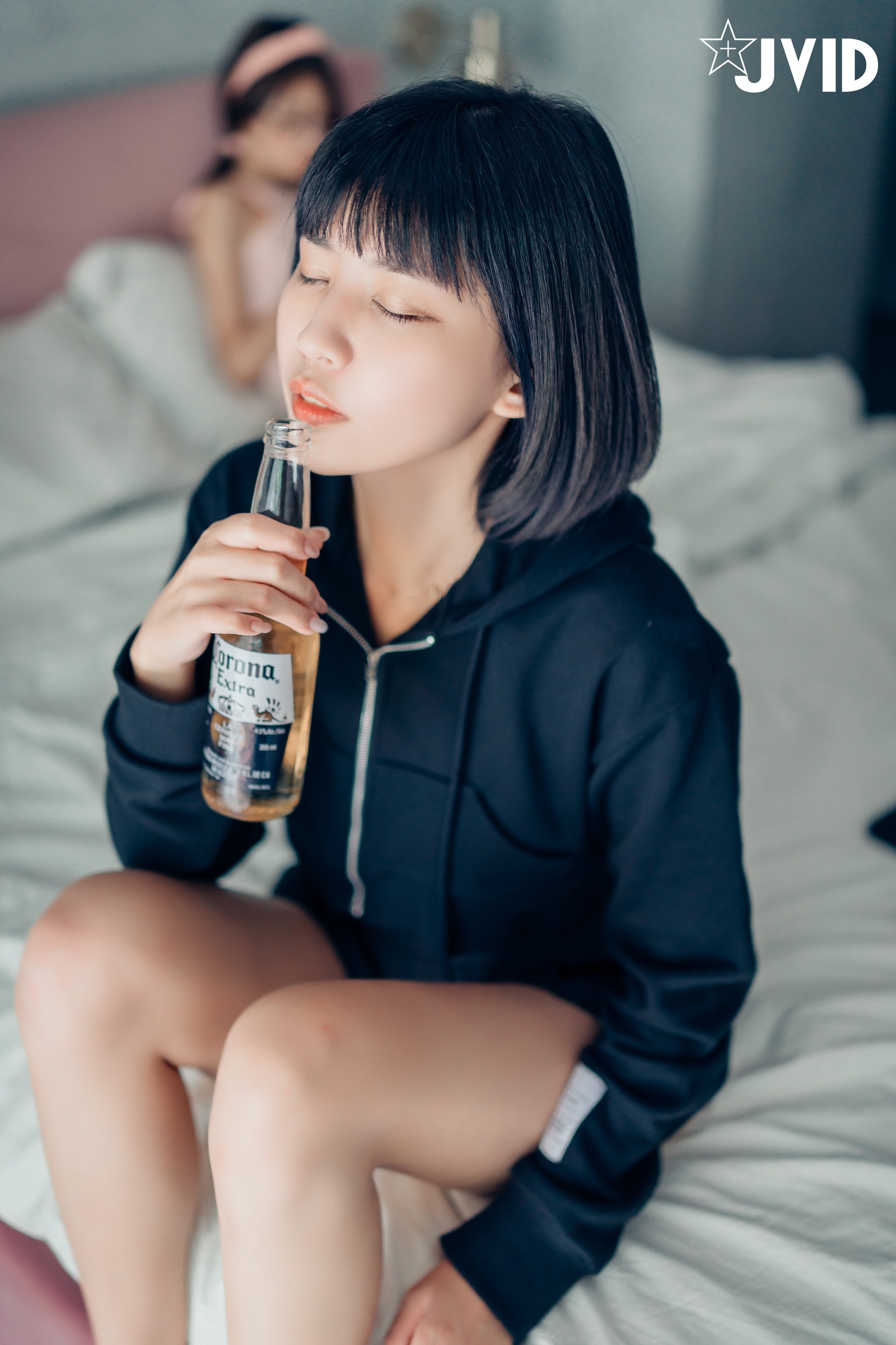 JVID-果宝宝妍妍比赛限定尺度写真🔞姐妹的体液 105