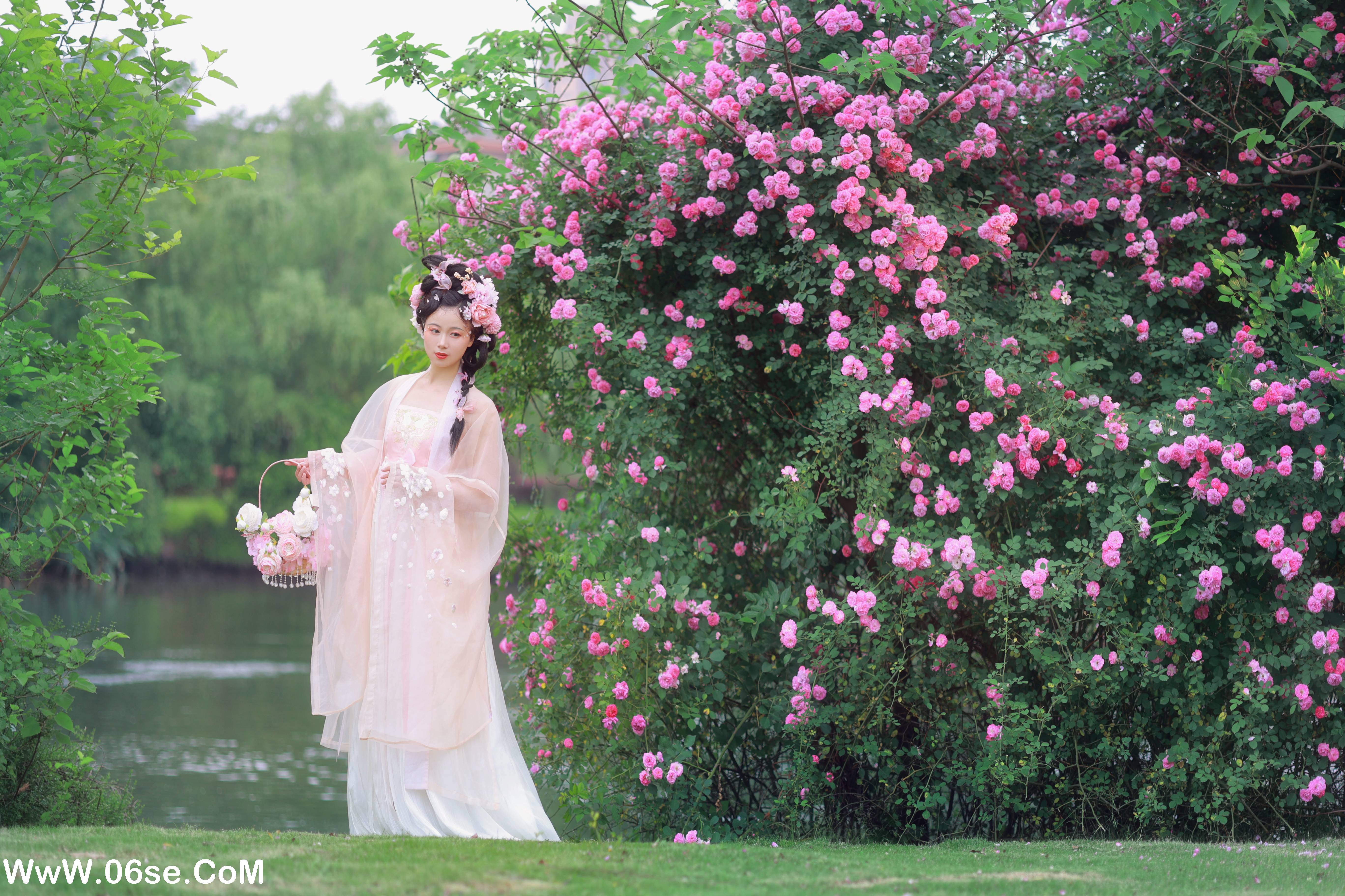 图片[35]-[YITUYU艺图语]2022.06.18 蔷薇花神 笑笑[35P-303.54MB]-六色网