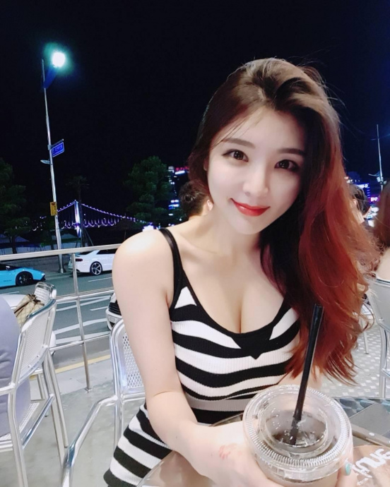 [Image: 7115bface5151676bfa81.jpg]