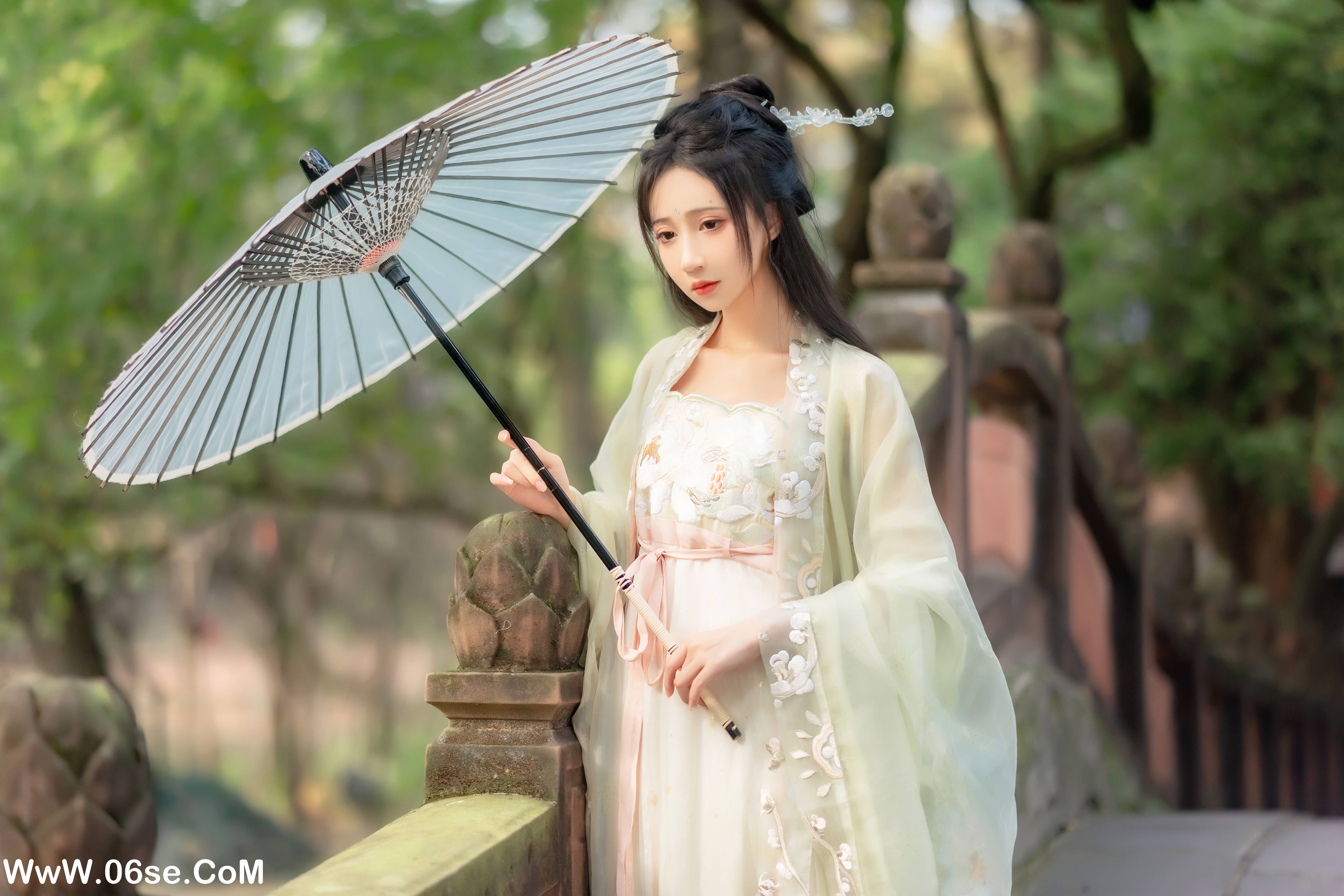 图片[14]-[YITUYU艺图语]2022.11.26 拒霜思 -绮罗生的小苏苏-[32+1P／249MB]-六色网