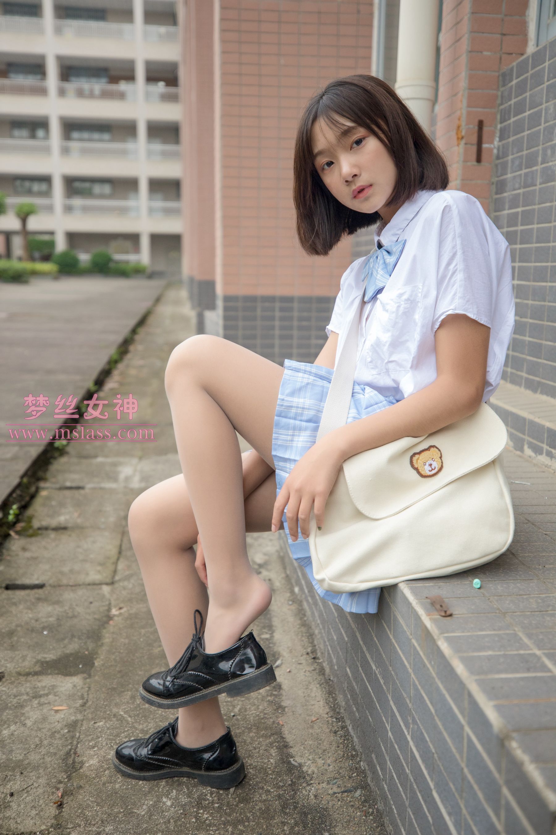 [梦丝女神MSLASS]_洛洛_梦幻学记-写真图集共56P 7