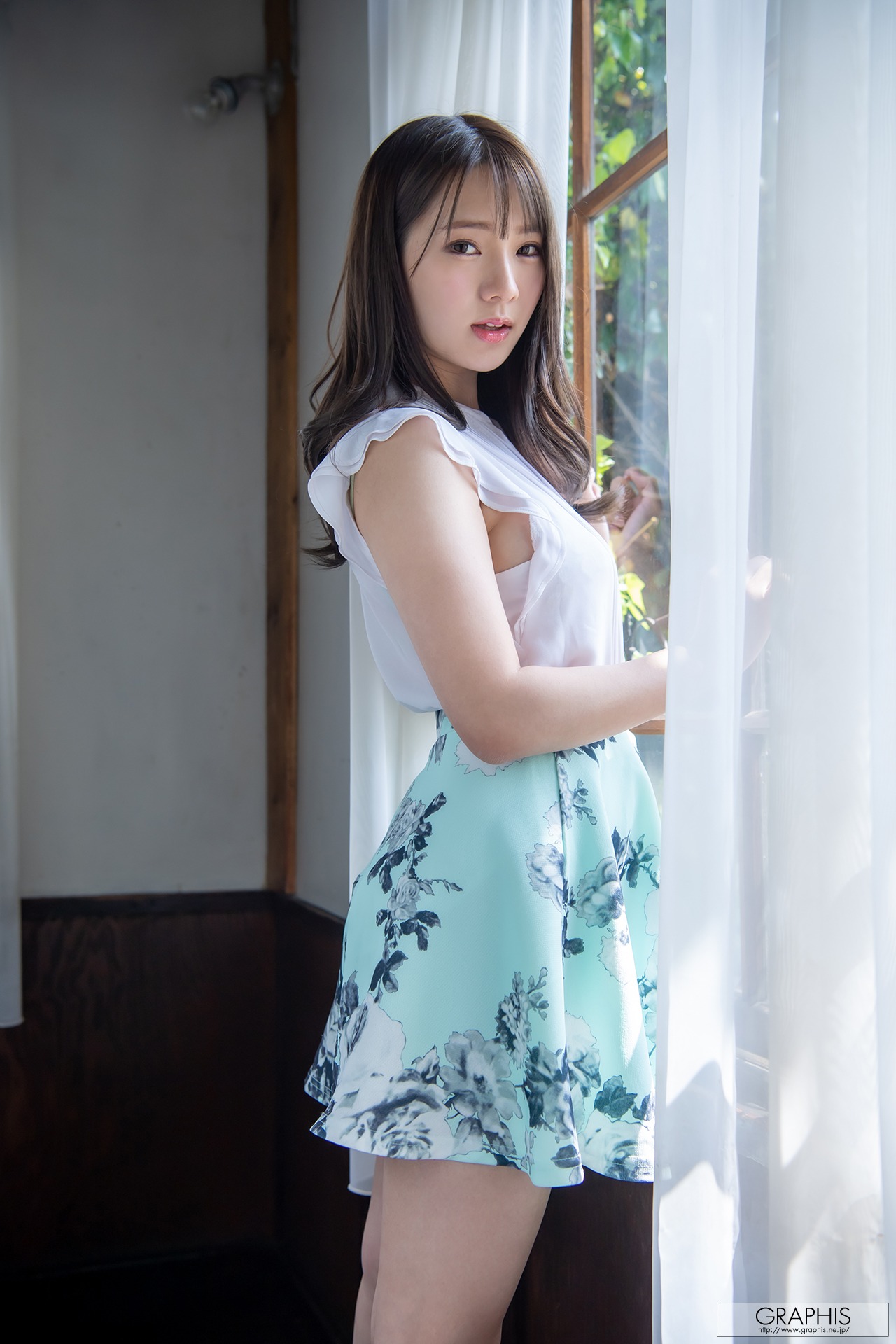 [Graphis] First Gravure - Uta Hayano はやのうた 141P 20