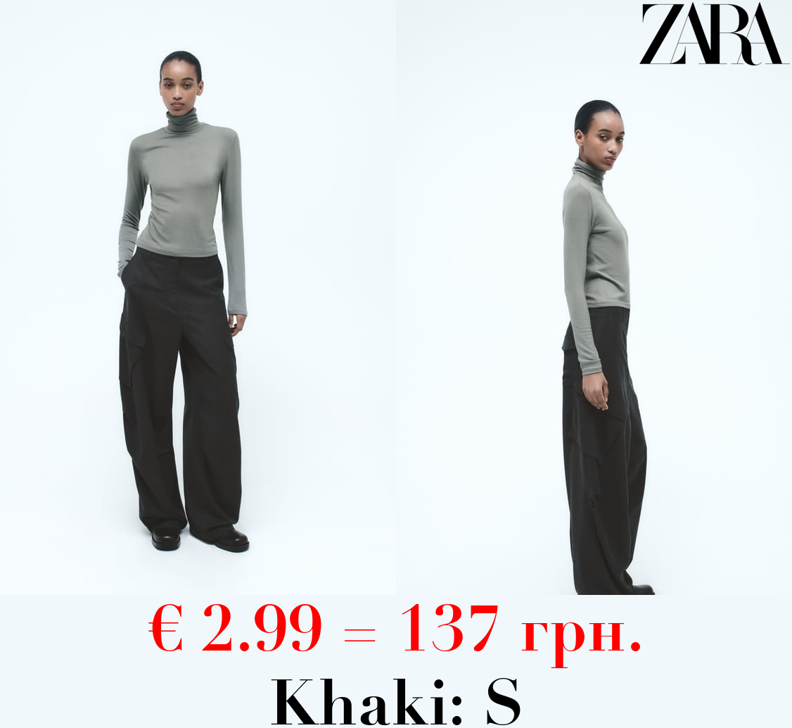 TURTLENECK T-SHIRT