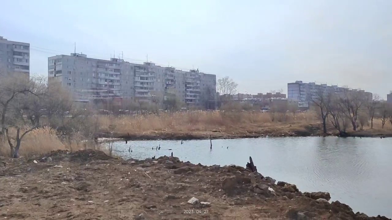 В Хабаровске уничтожают красивейшее и старейшее родниковое озеро