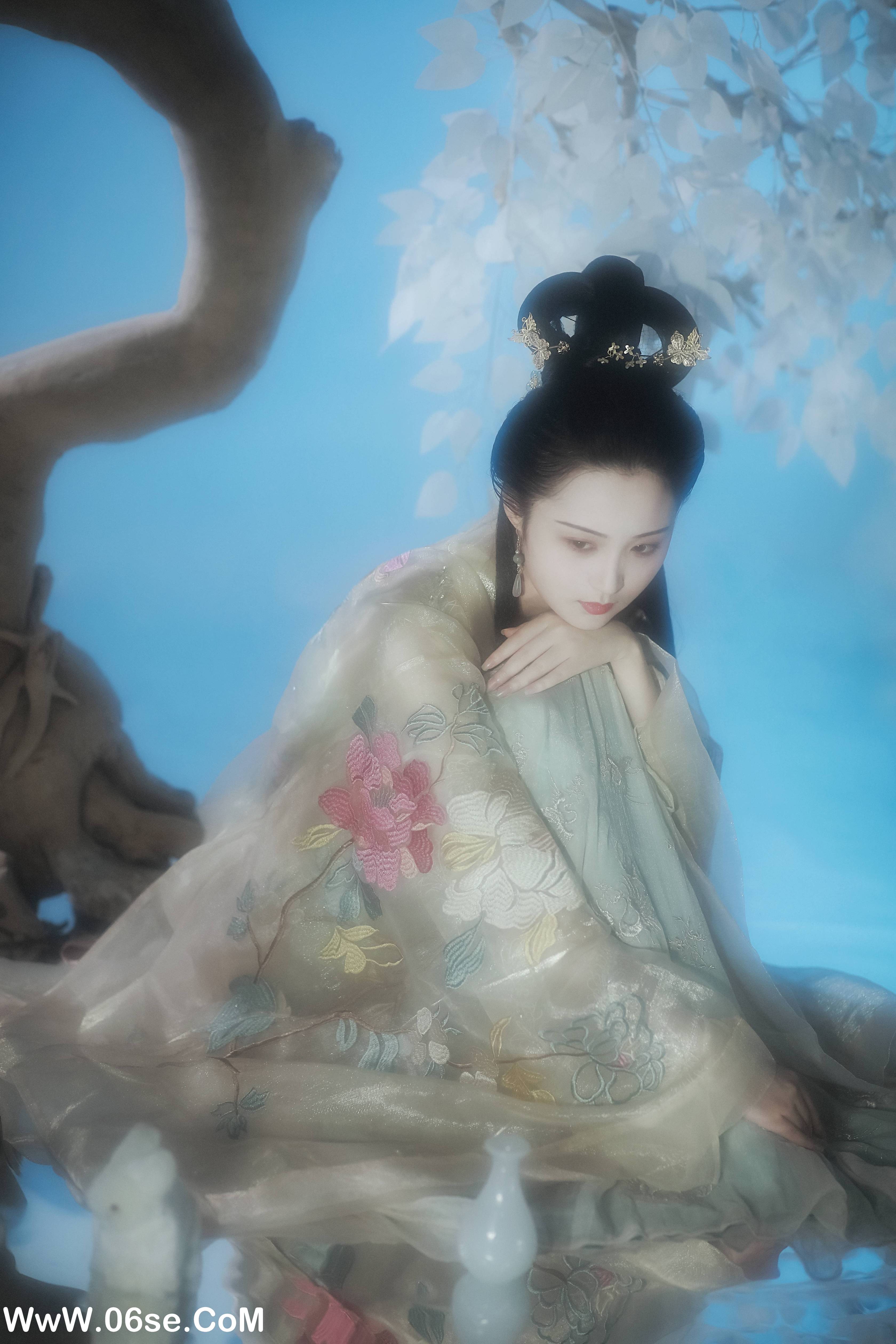 图片[25]-[YITUYU艺图语]2022.05.27 广寒宫 鱿鱼阿姨[25P-388.91MB]-六色网