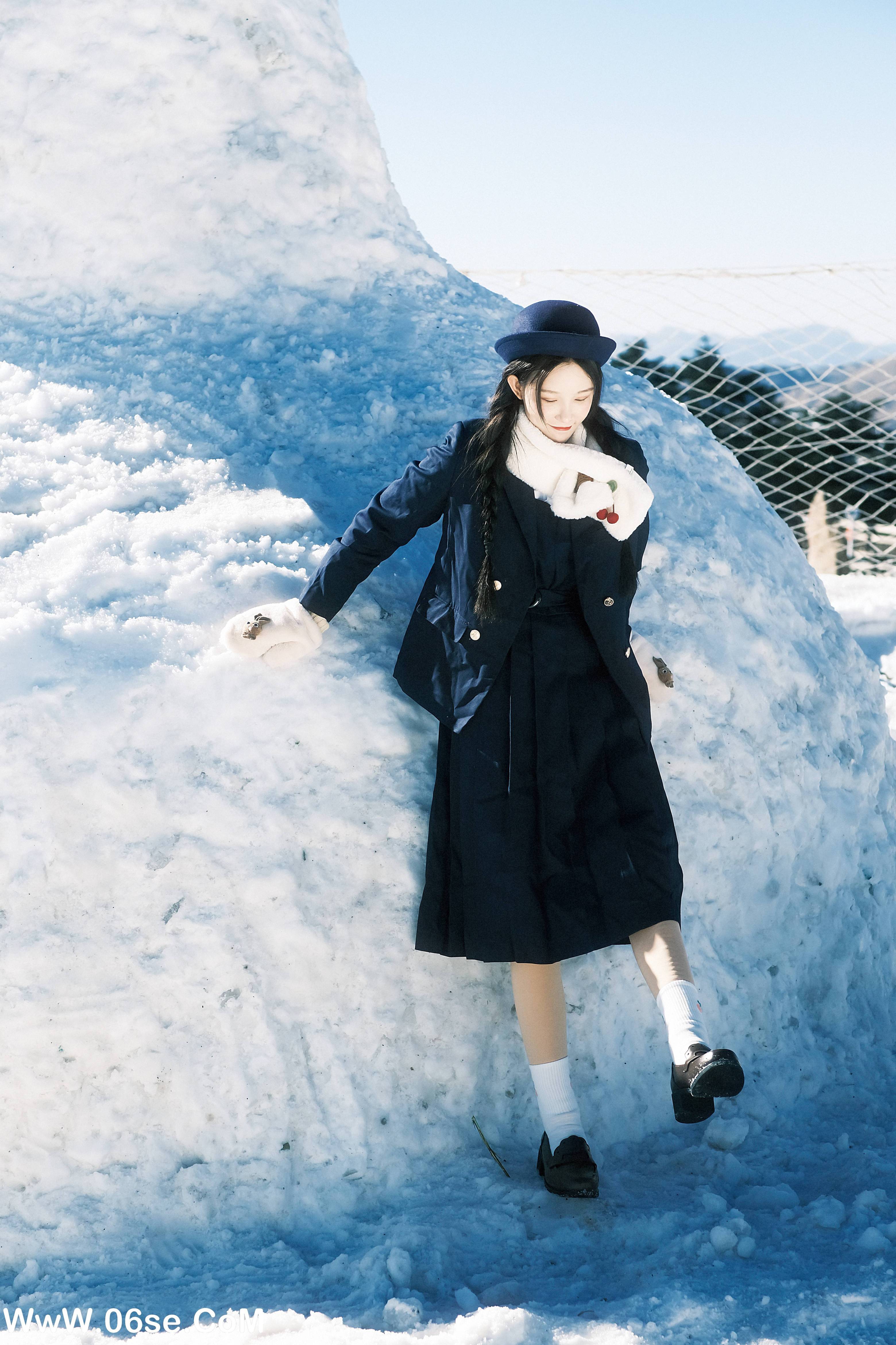 图片[3]-[YITUYU艺图语]2022.12.30 初雪在说我爱你 小霜[25+1P／136MB]-六色网