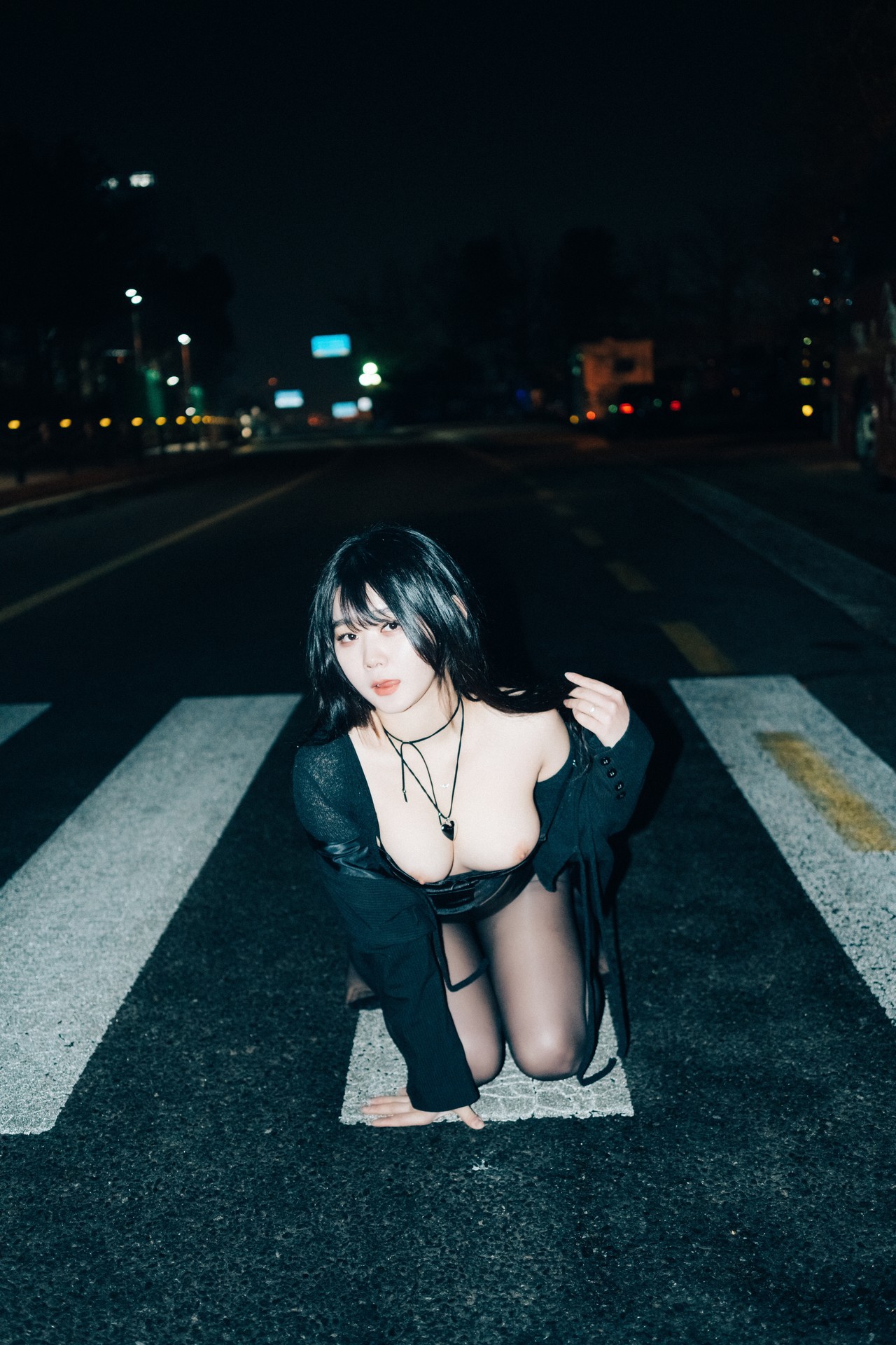 ZIA.Kwon 권지아, [Loozy] XXX At Night Road Set.01 15