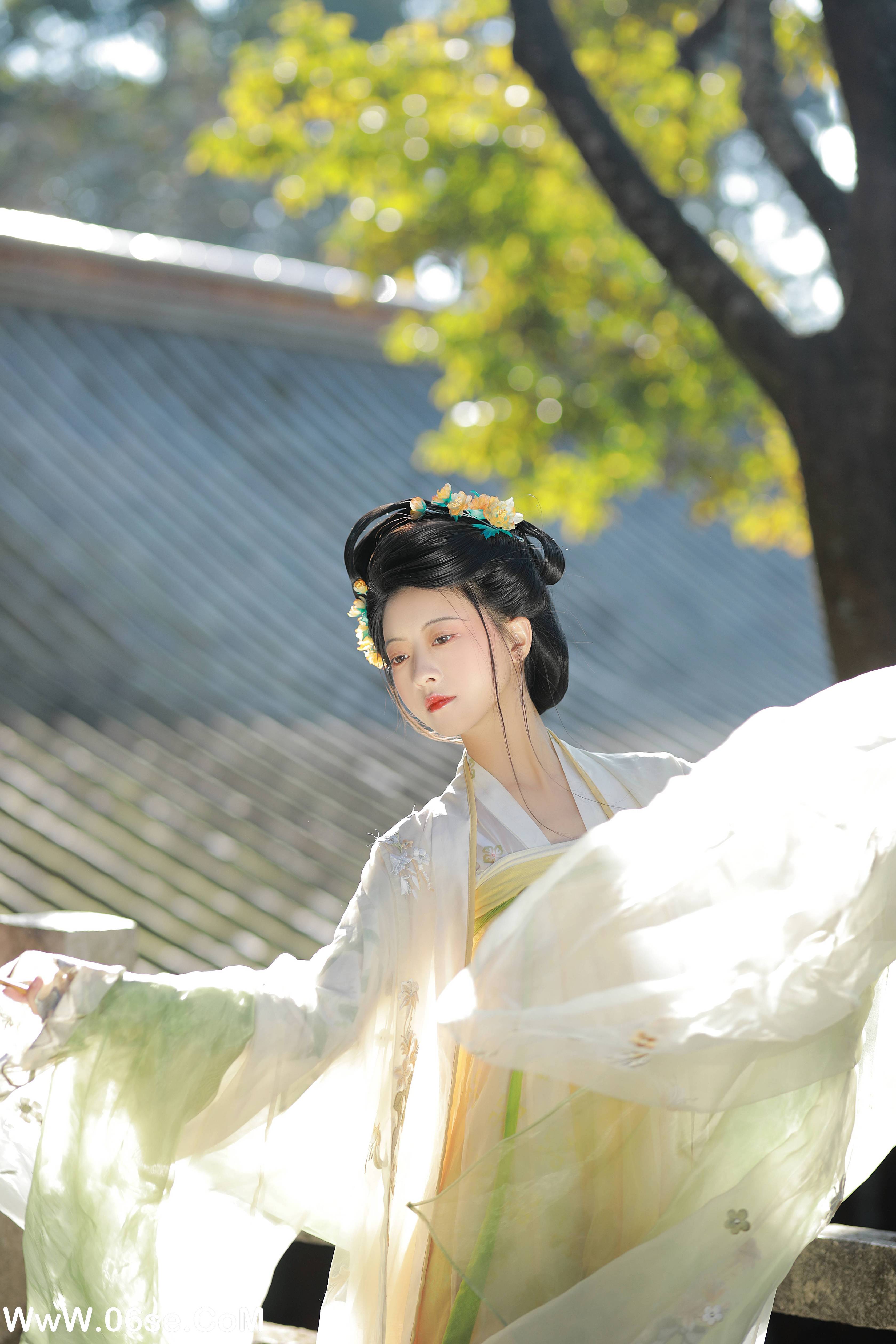 图片[22]-[YITUYU艺图语]2022.12.29 秋色如画 YunFleur[37+1P／700MB]-六色网