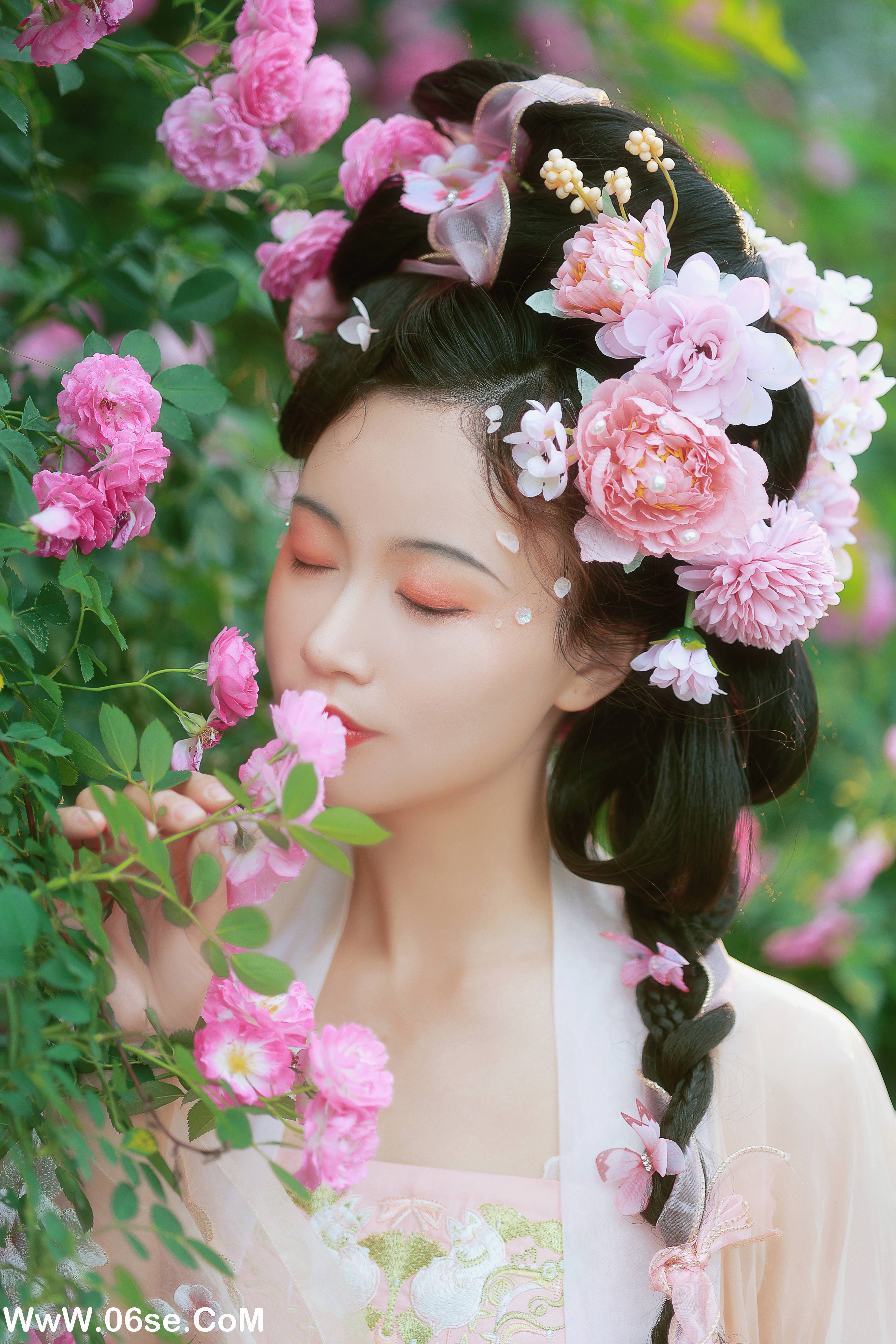 图片[31]-[YITUYU艺图语]2022.06.18 蔷薇花神 笑笑[35P-303.54MB]-六色网