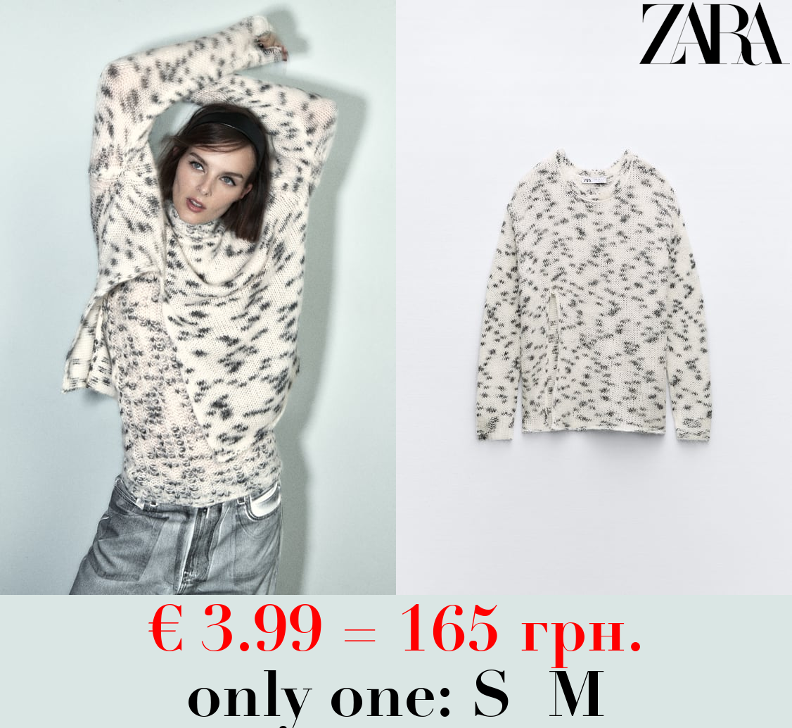 CONTRAST KNIT SWEATER WITH SLIT