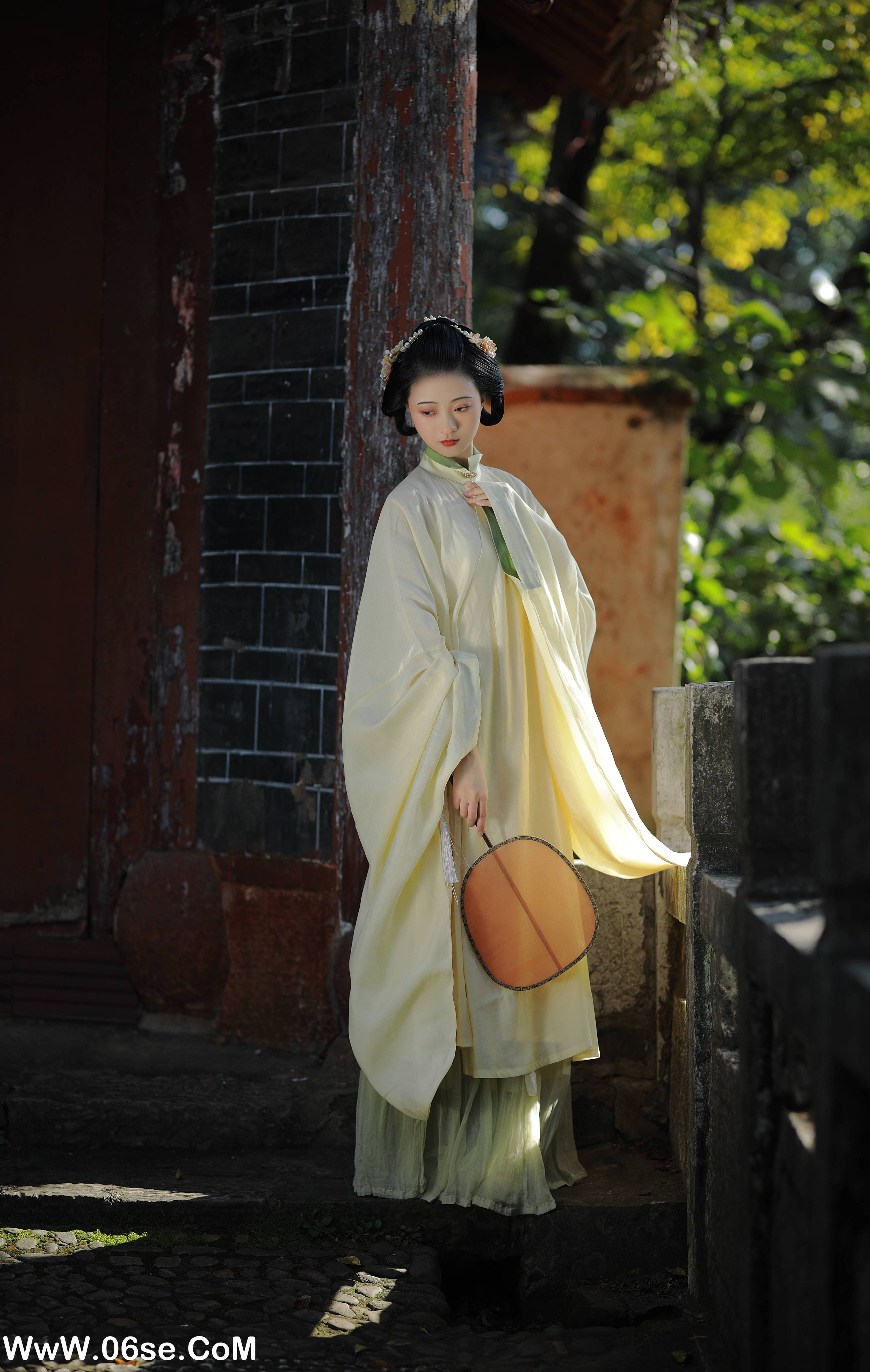 图片[9]-[YITUYU艺图语]2022.11.30 淡淡春山 YunFleur[39+1P／747MB]-六色网