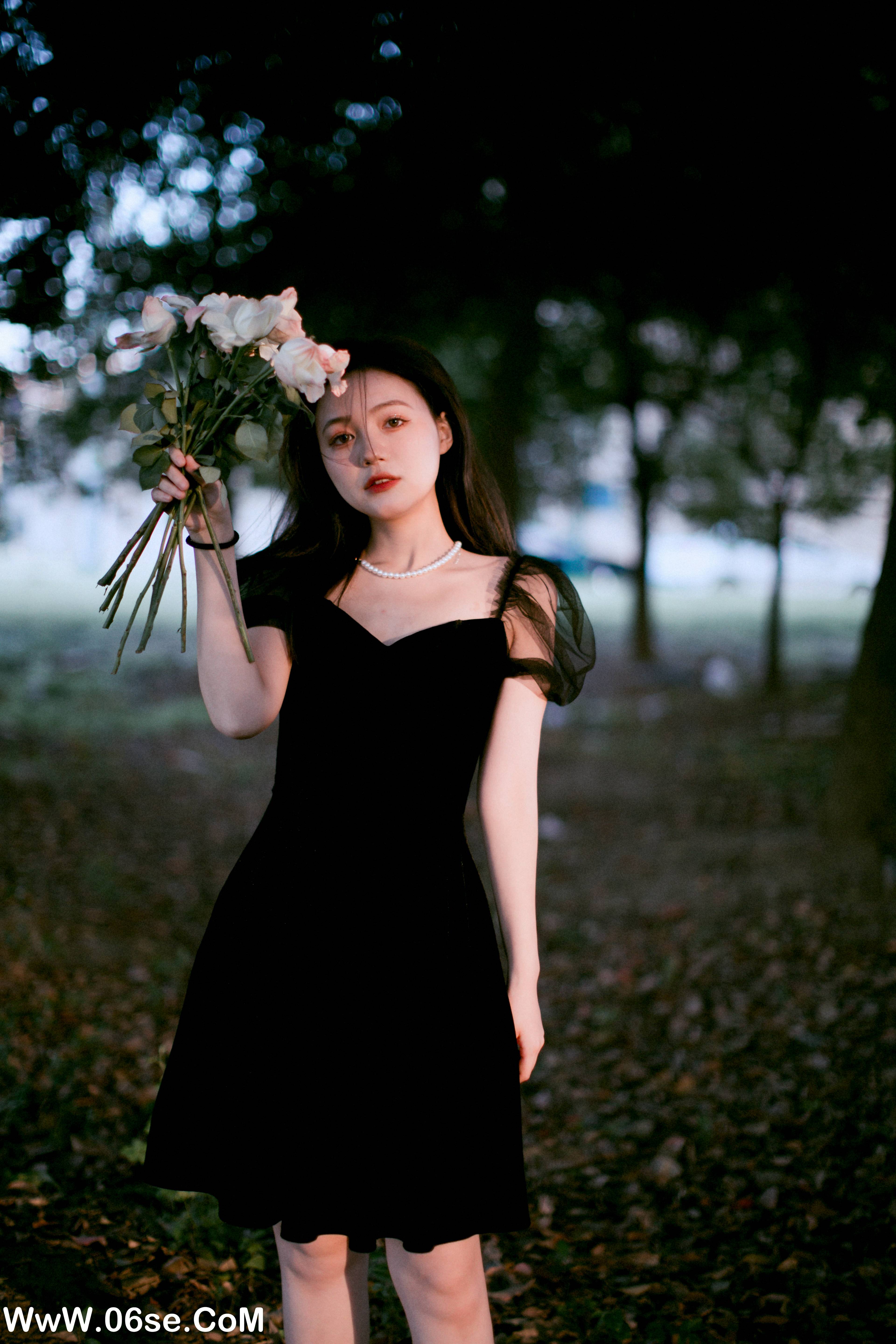 图片[3]-[YITUYU艺图语]2022.07.14 少女与花 夏芸是只小考拉[24+1P／313MB]-六色网