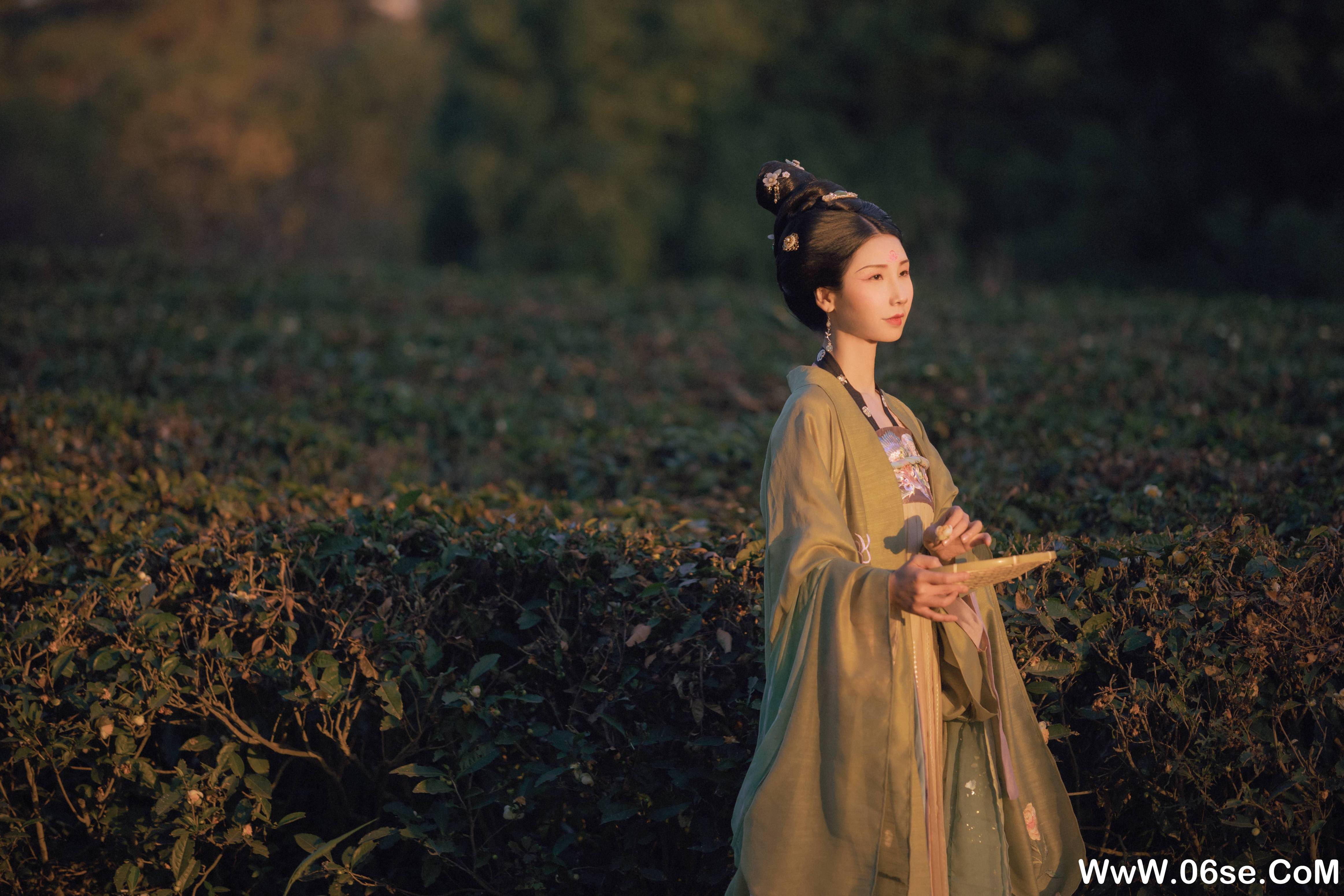 图片[9]-[YITUYU艺图语]2021.09.27 苏幕遮 唱小游[25+1P／265MB]-六色网